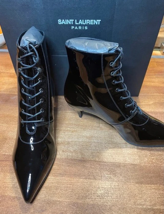 Saint Laurent - Laced-up heeled shoes
