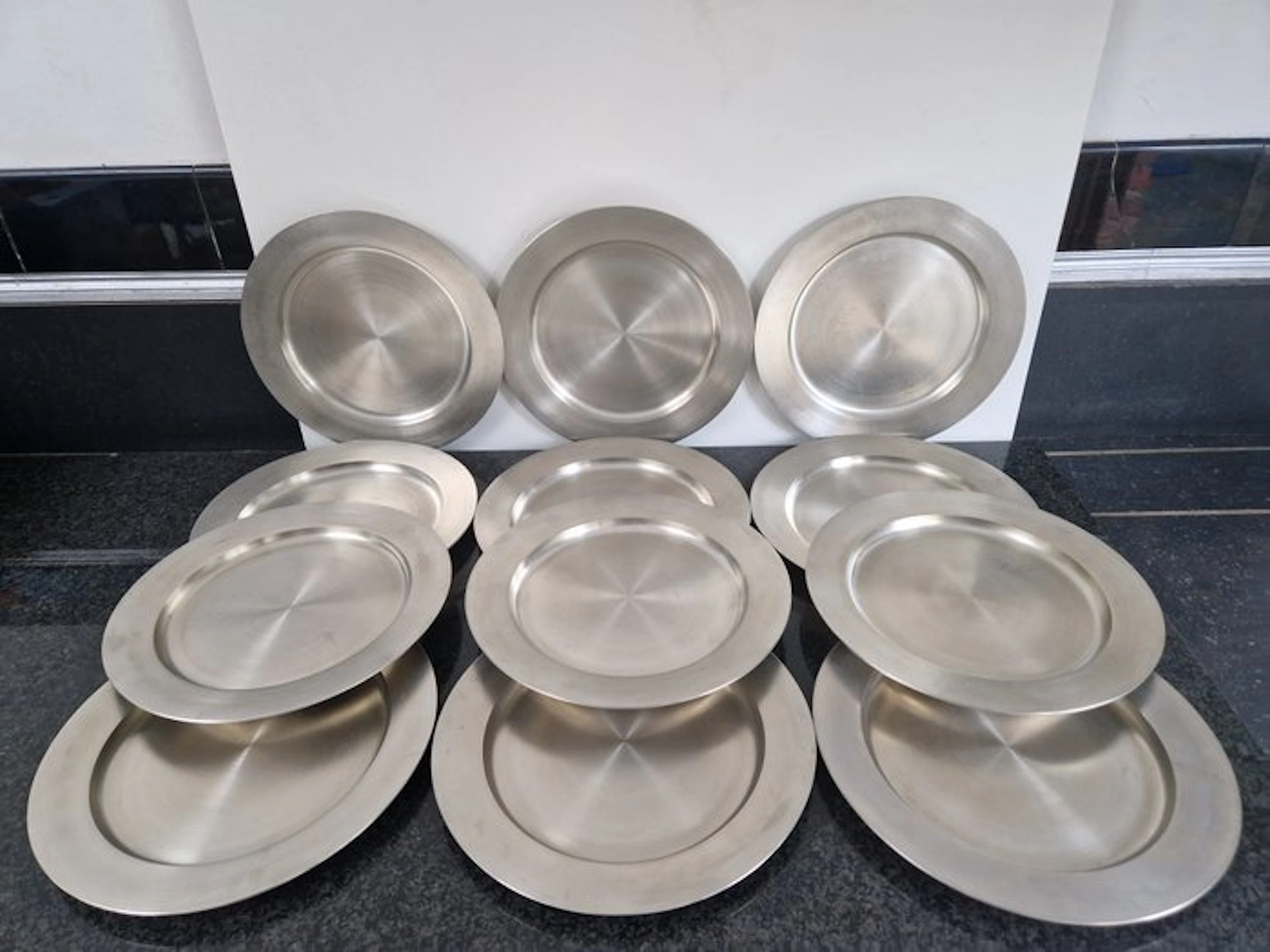 Robert Pompe - Salver (12) - Tin
