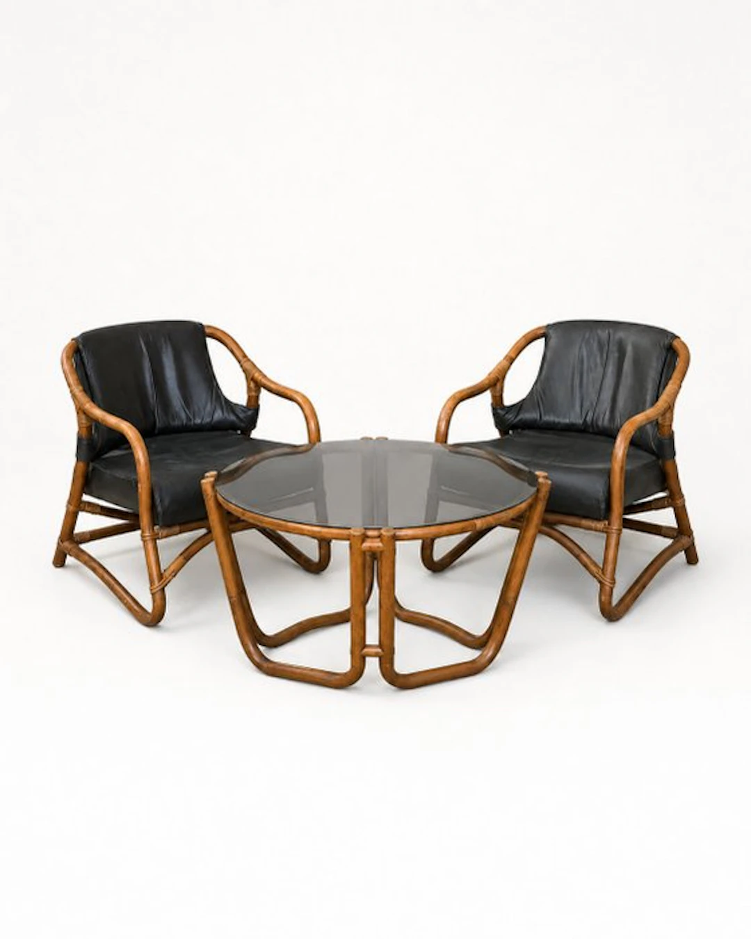 Armchair - Rattan - Two lounge armchairs with a round...