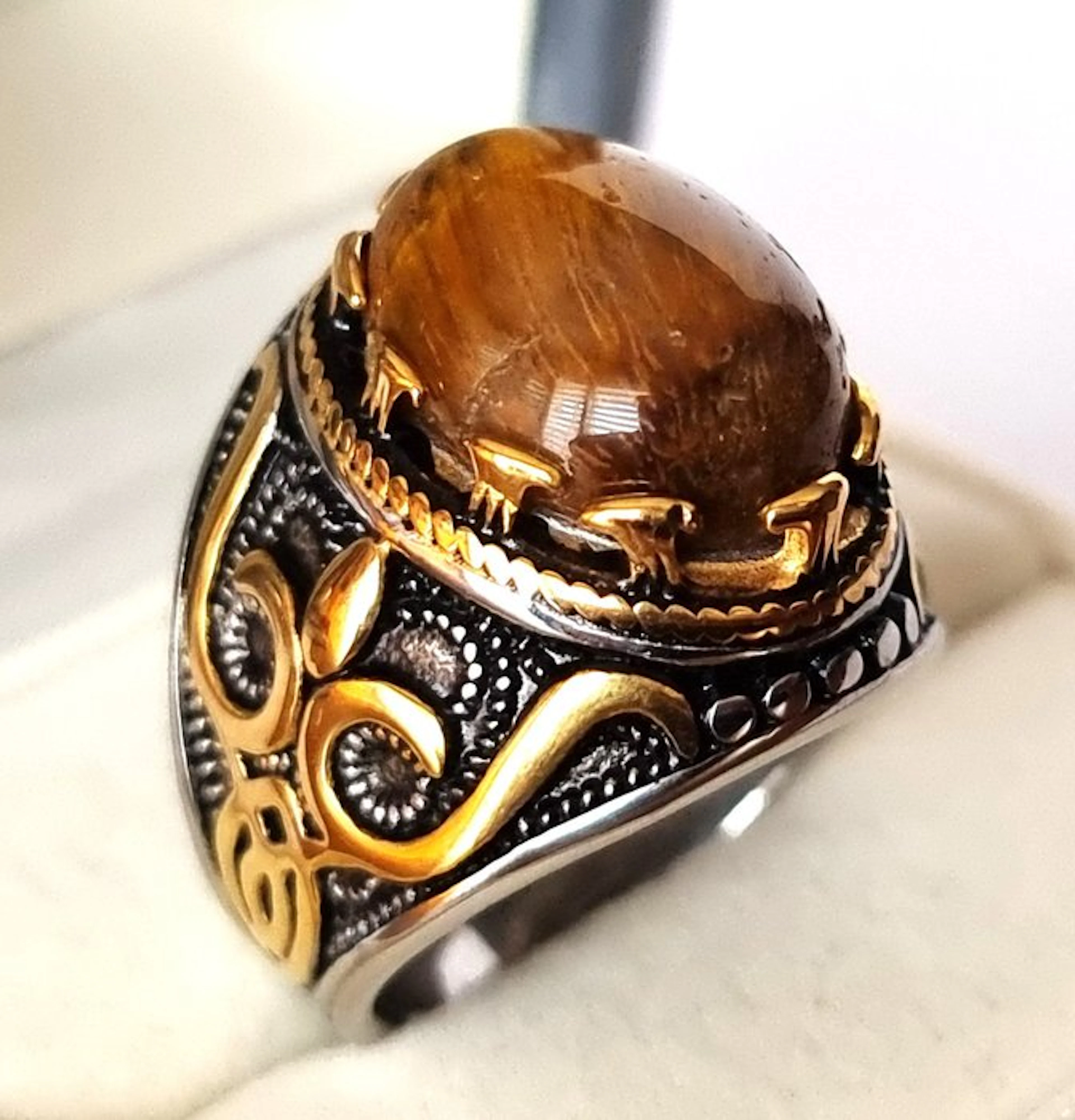 Signet ring – Totemic Prestige – Tiger's Eye – Shield against dark