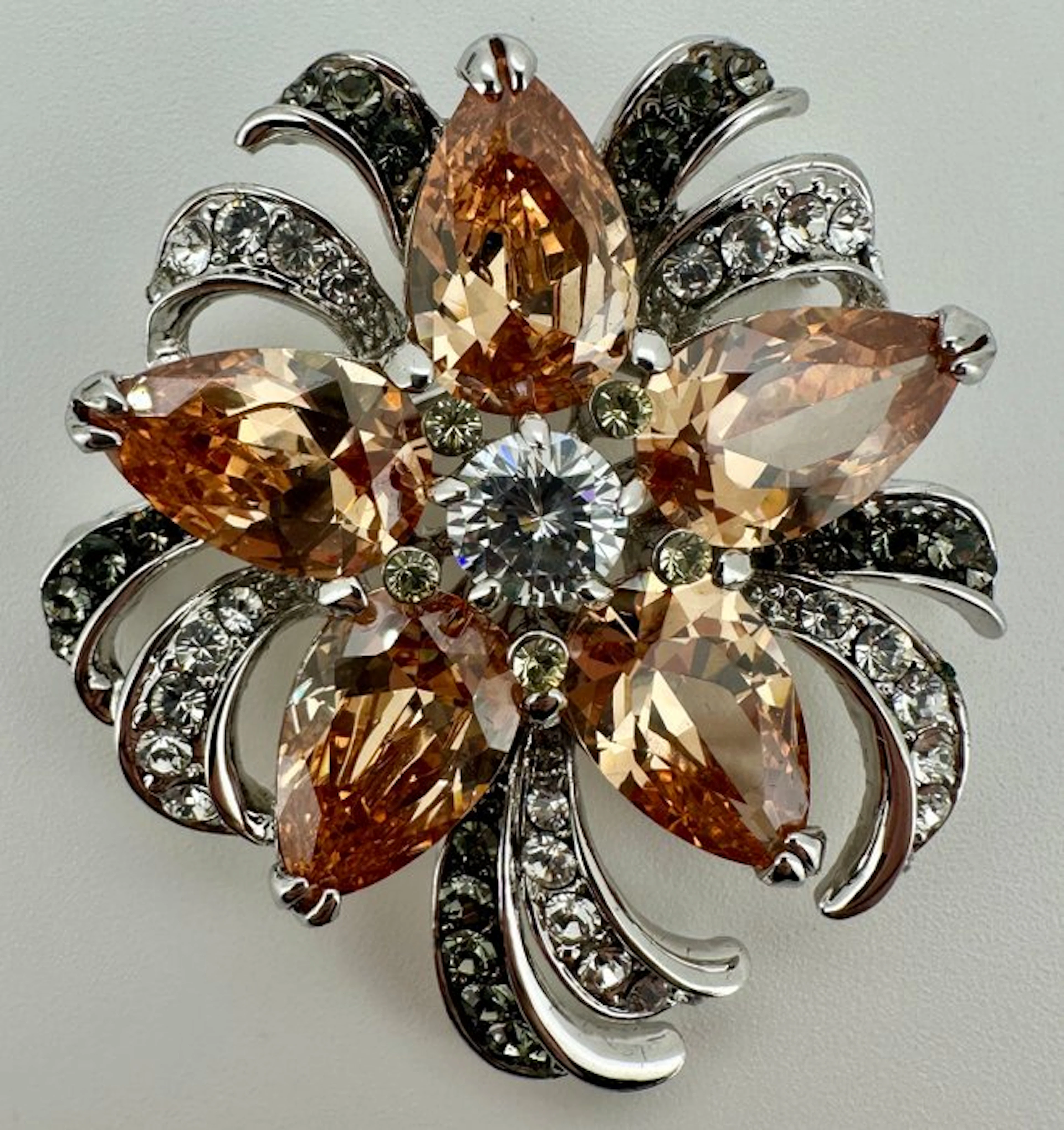 Camrose & Kross - Gold-plated - Brooch