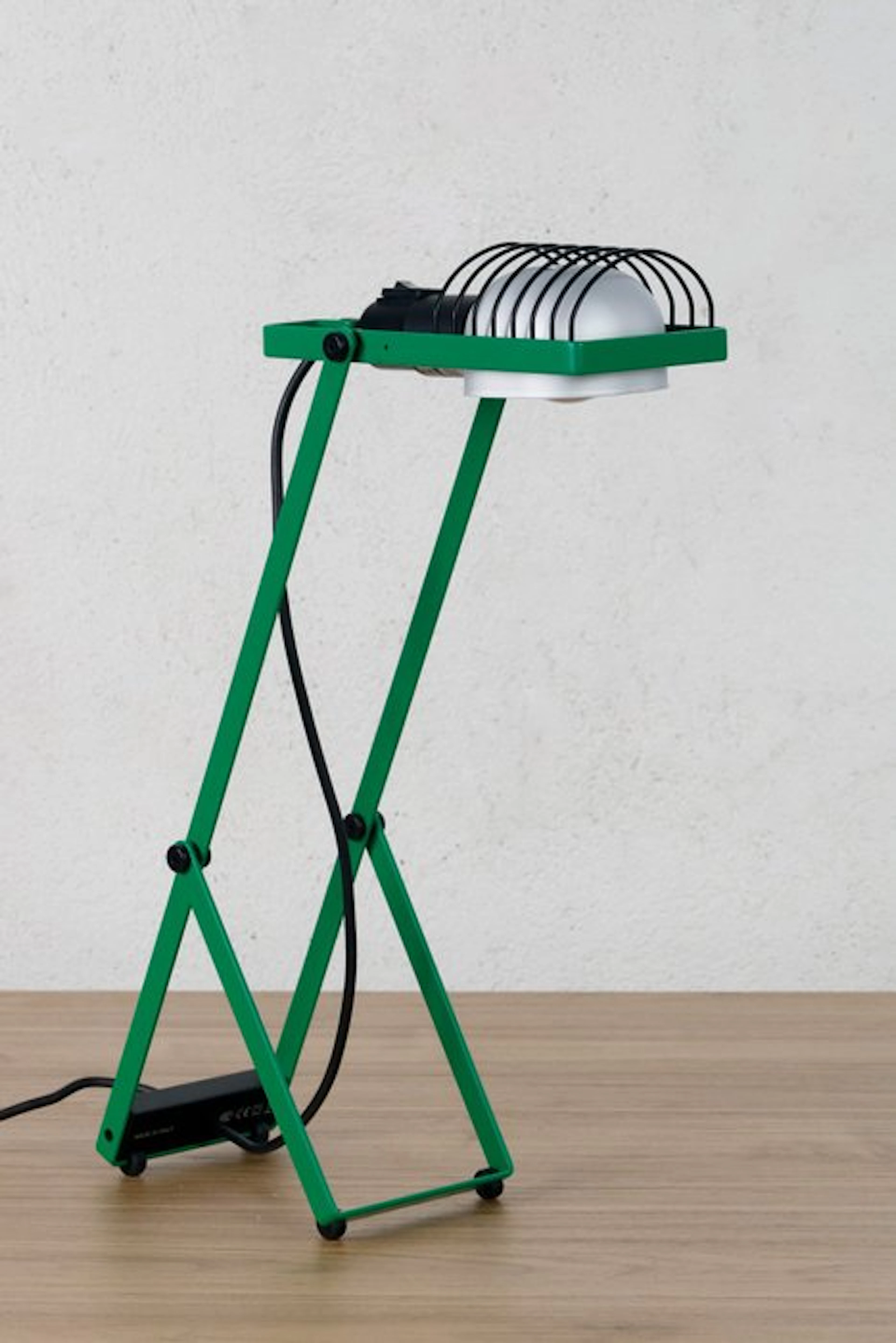 Artemide - Ernesto Gismondi - Table lamp - Sintesi - Green - Aluminium
