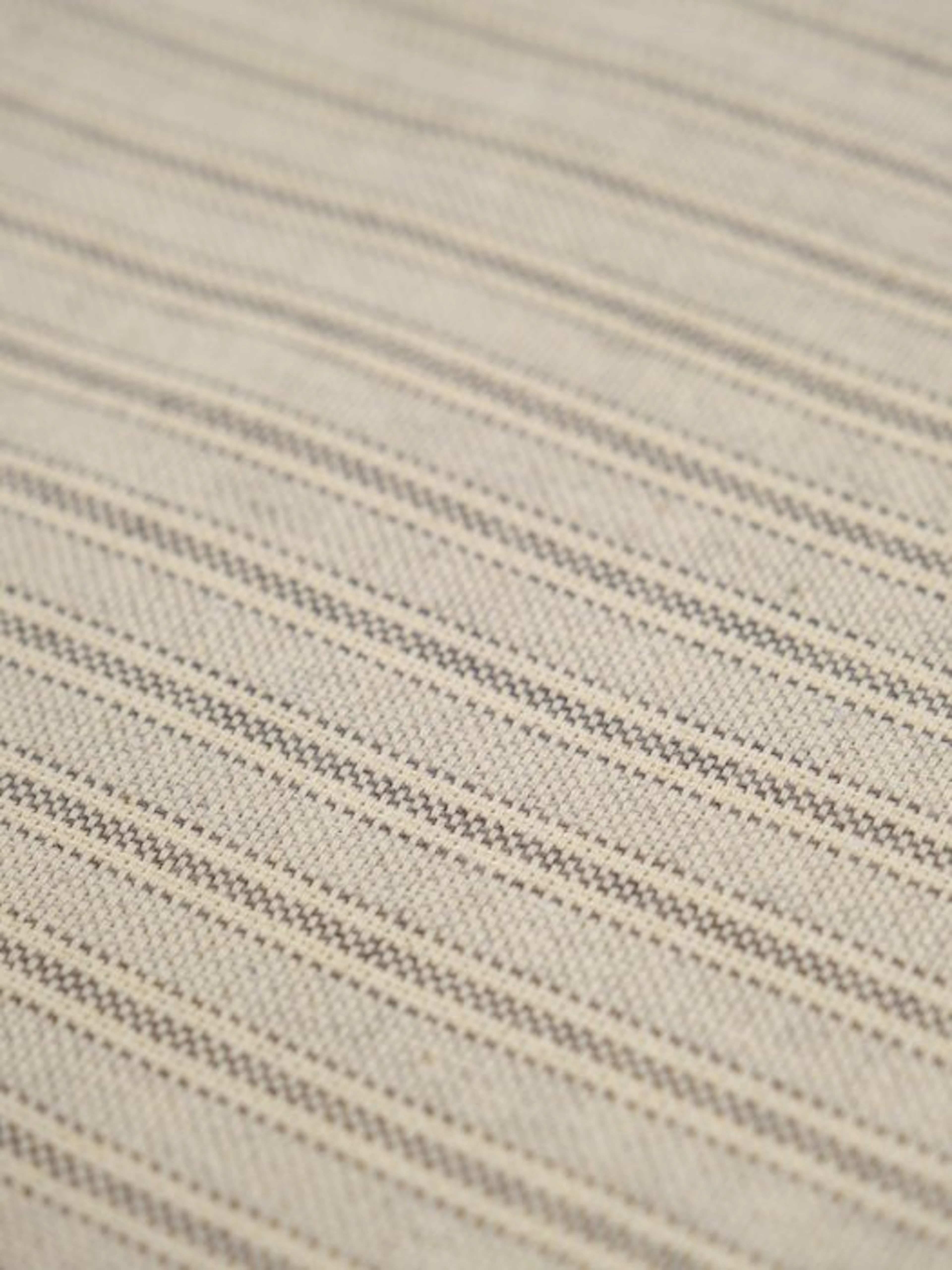 10.00 x 1.40 meters Exclusive raw cotton blend fabric...