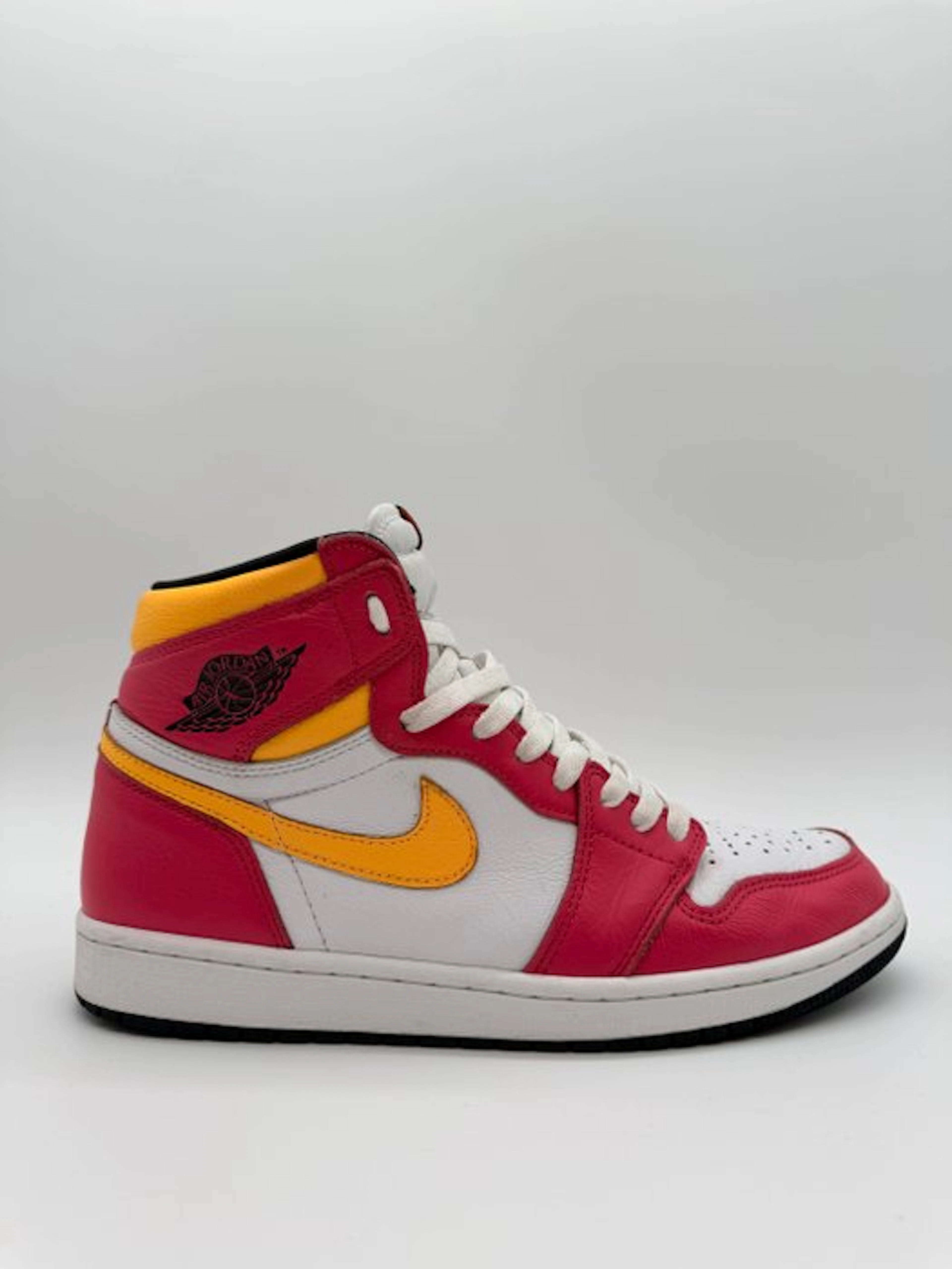 Nike - Nike Jordan 1 Retro High OG Light Fusion Red - Sneakers - Size: EU 44.5