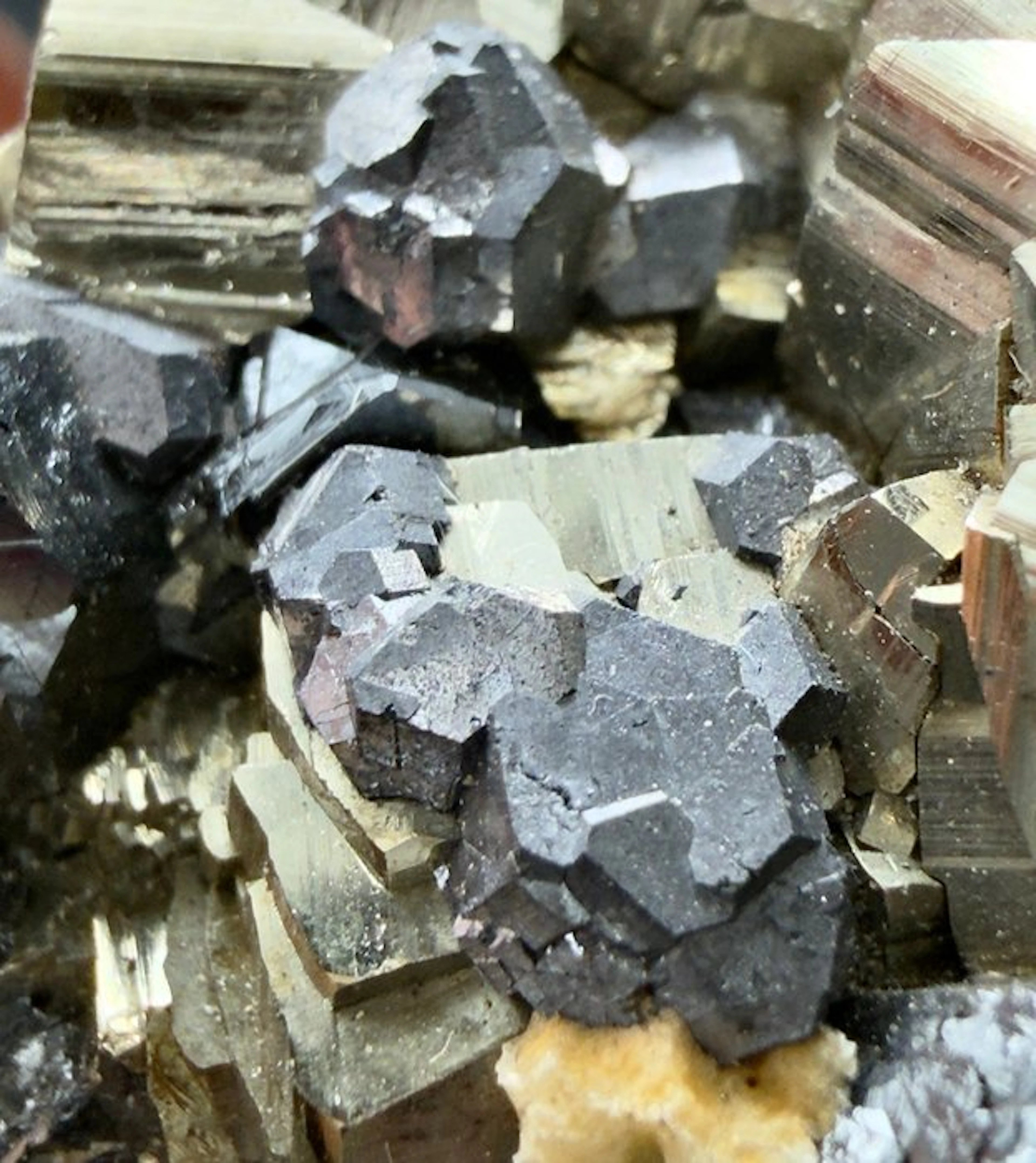 Pyrite Rough - Height: 9 cm - Width: 6 cm- 517 g - (1)