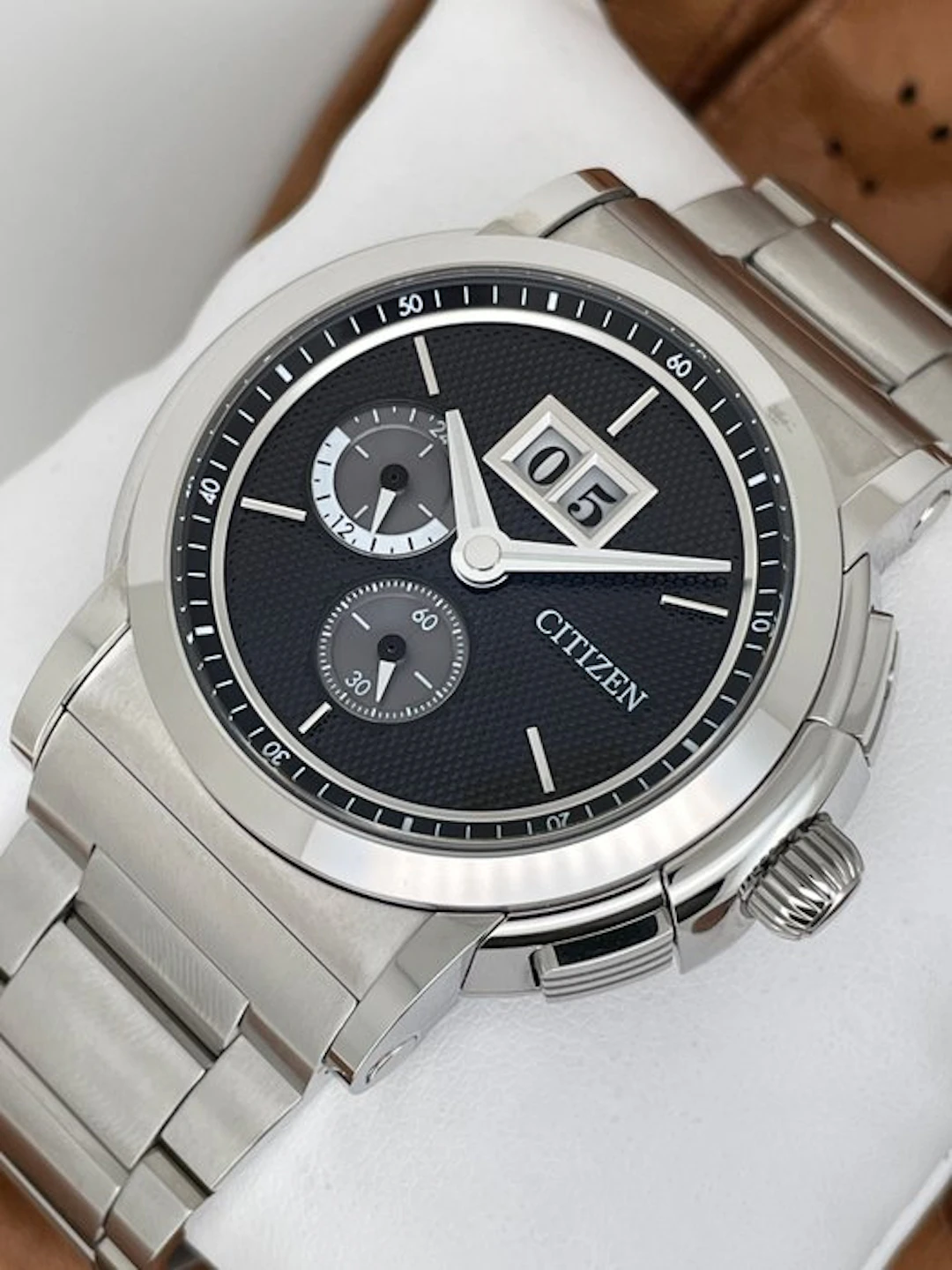 Citizen - Signature Series 8 Panorama Date - CND72-0031 - Men - 2010-2020