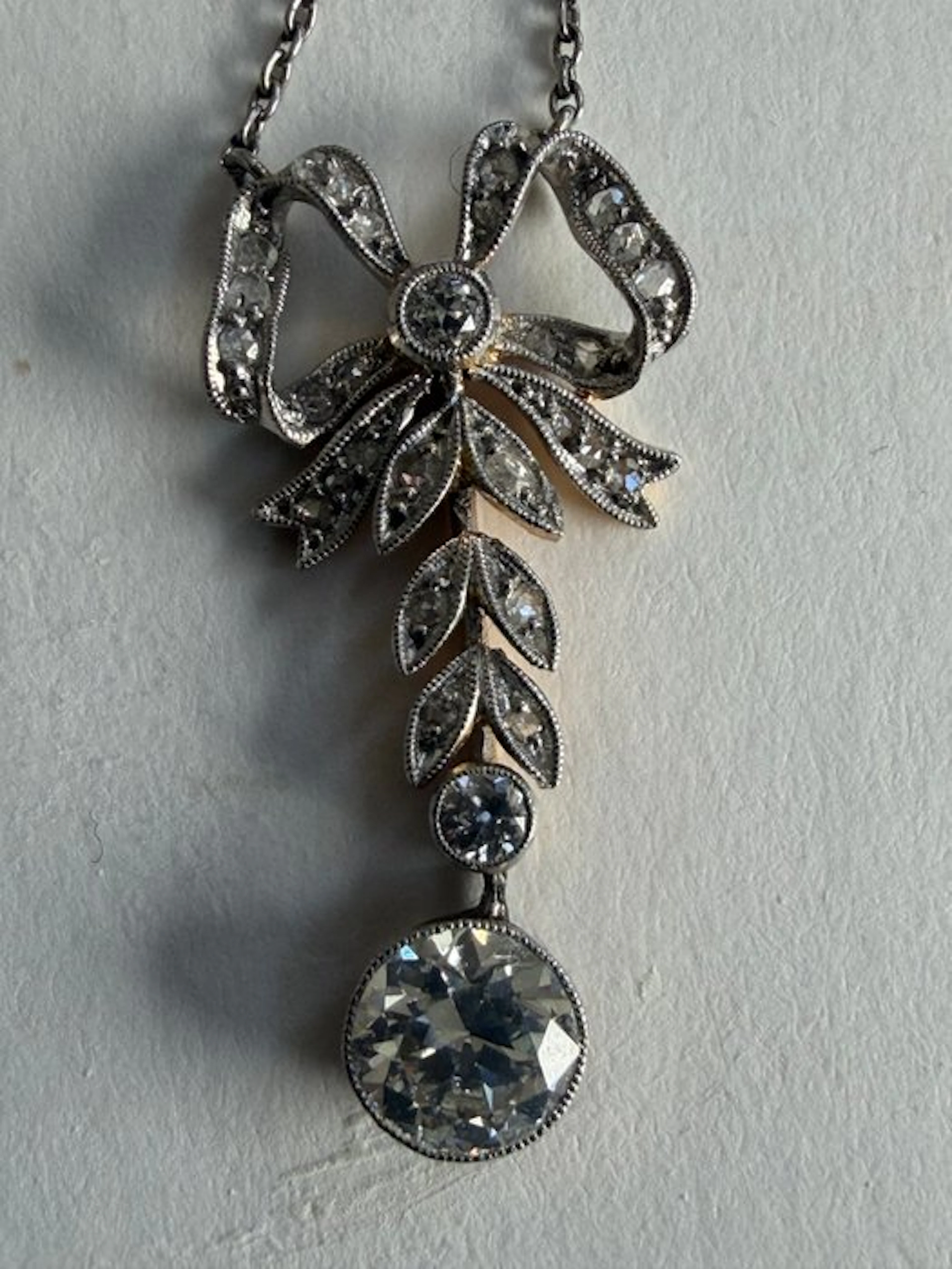Necklace Yellow gold - a Belle Époque / Garlan