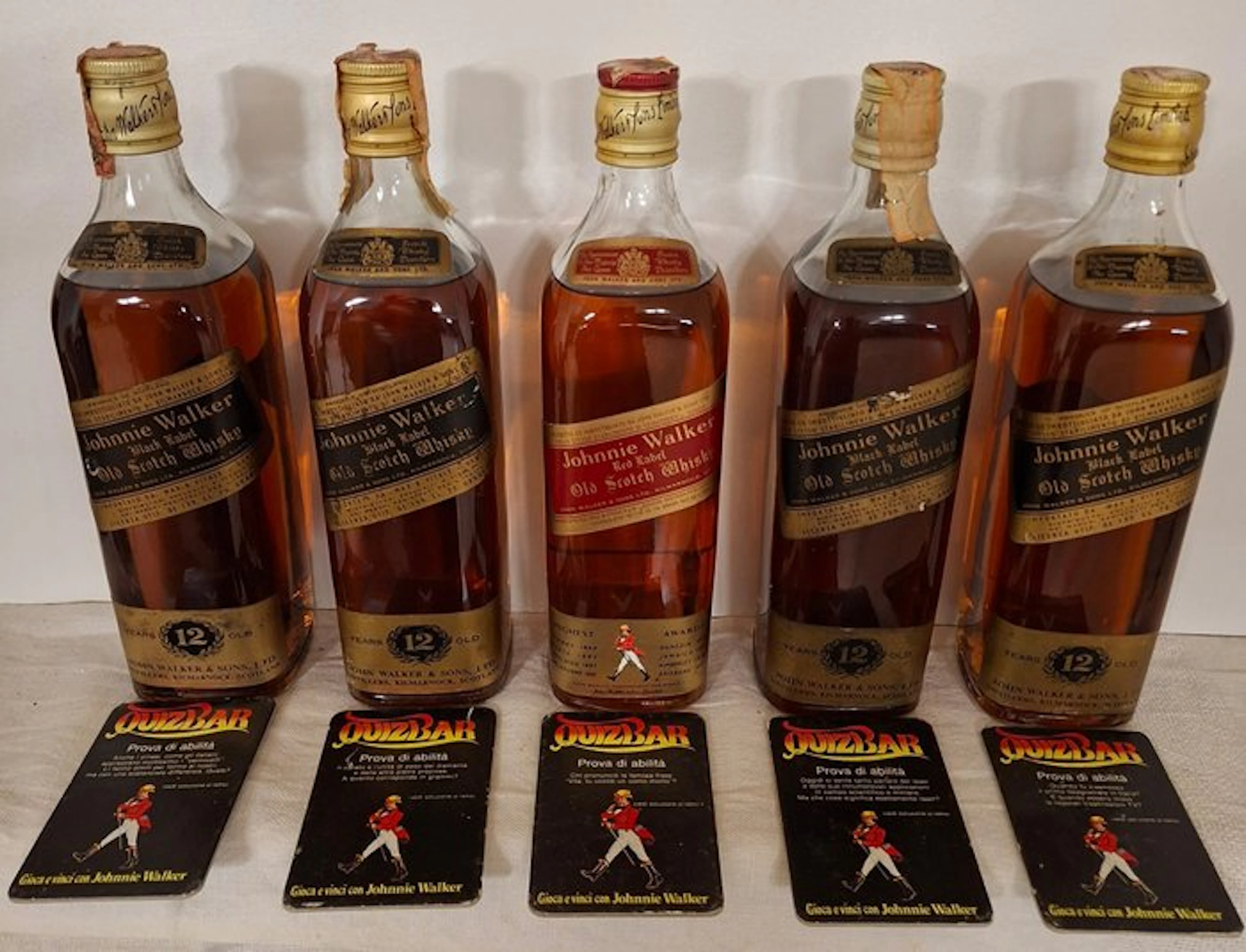 Johnnie Walker Red Label & 12 years old Black Label w/ quiz cards - b