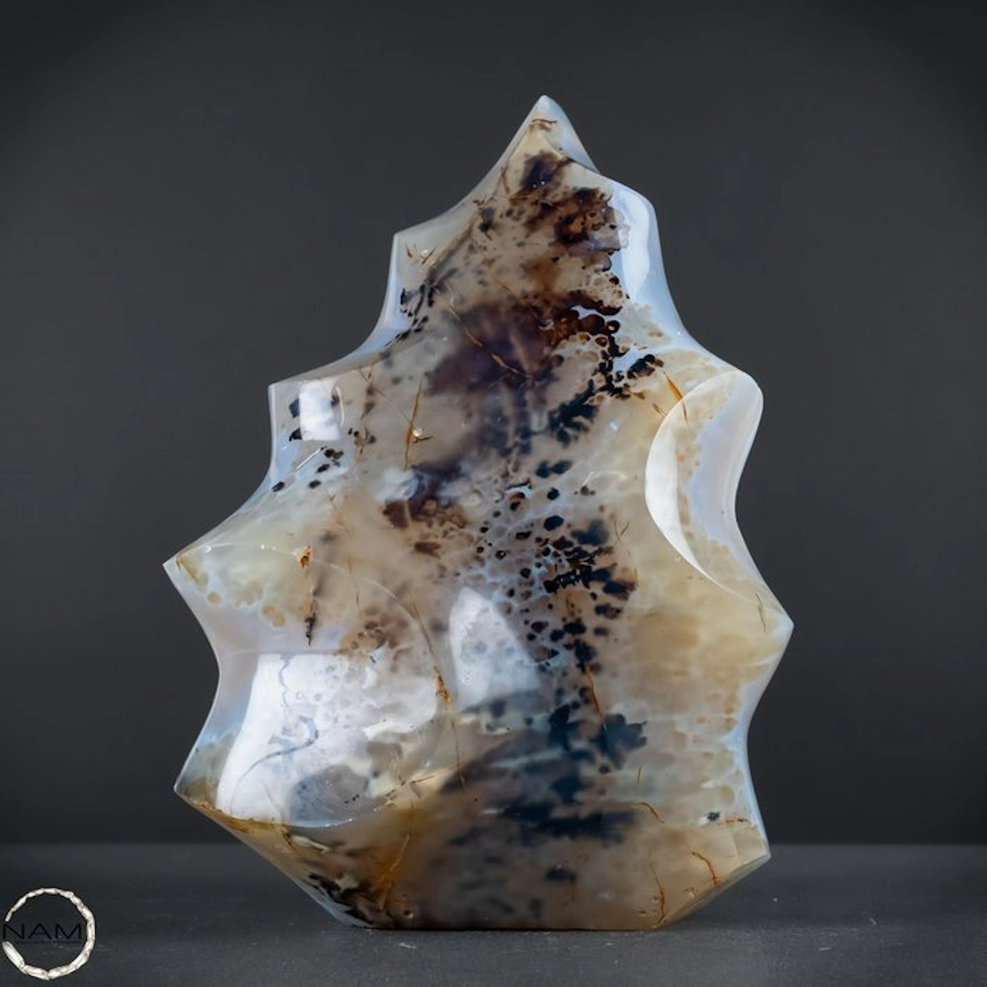 Flame of the Sea – Natural Orca-Agate- Flame from Madagascar- 2282.12 g