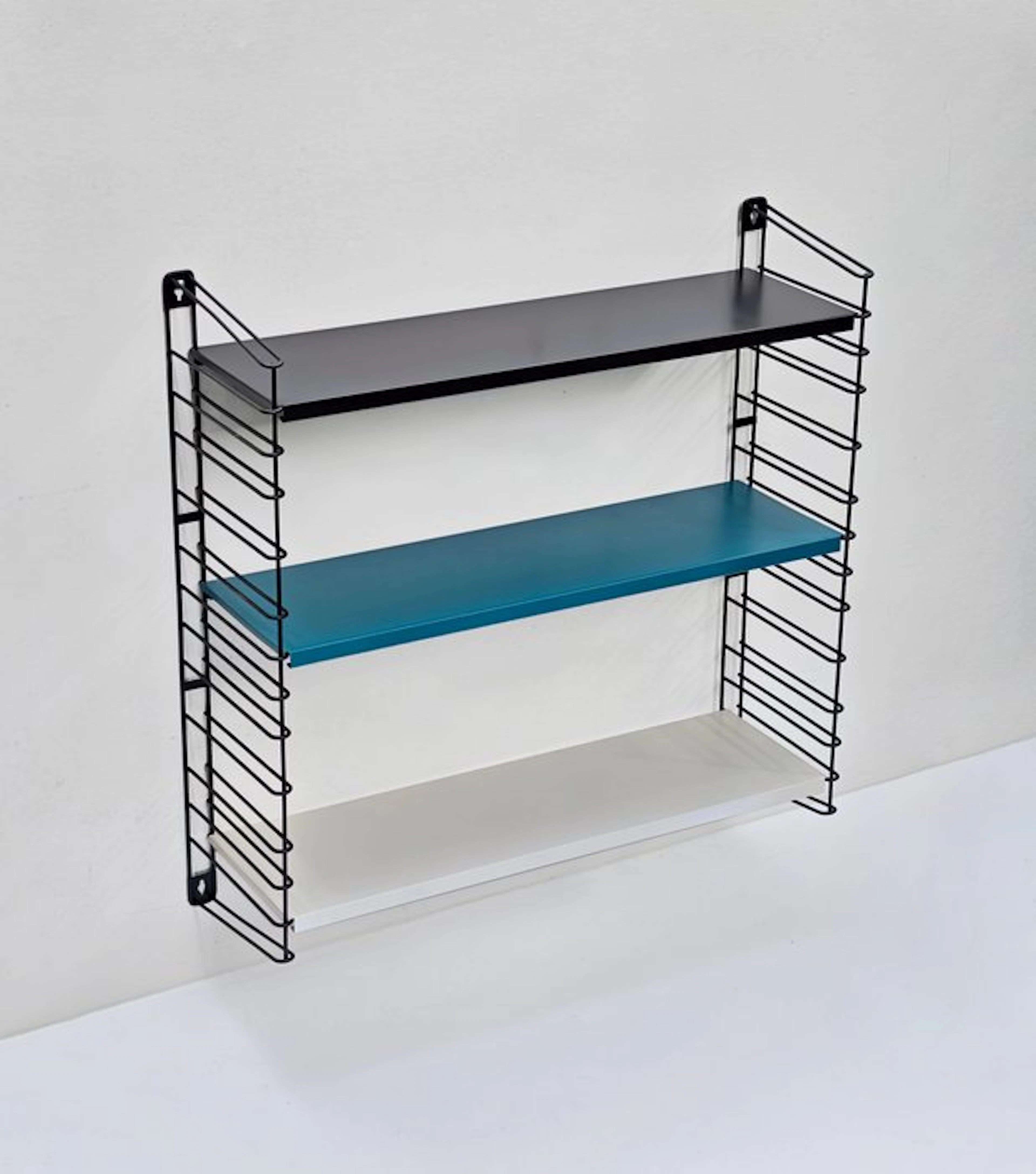 Tomado - A. Dekker - Wall shelf unit - Steel, Metal, Paint