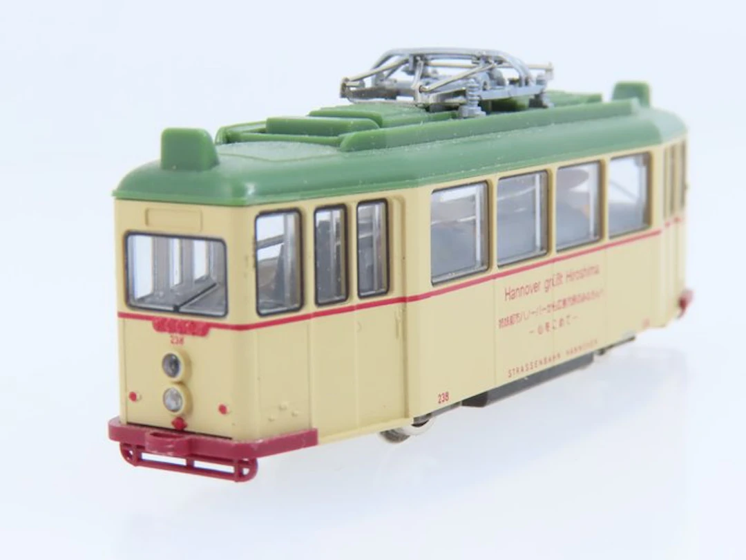 Kato N - 14-070 - Model tram (1) - Düwag tram "Hanover...