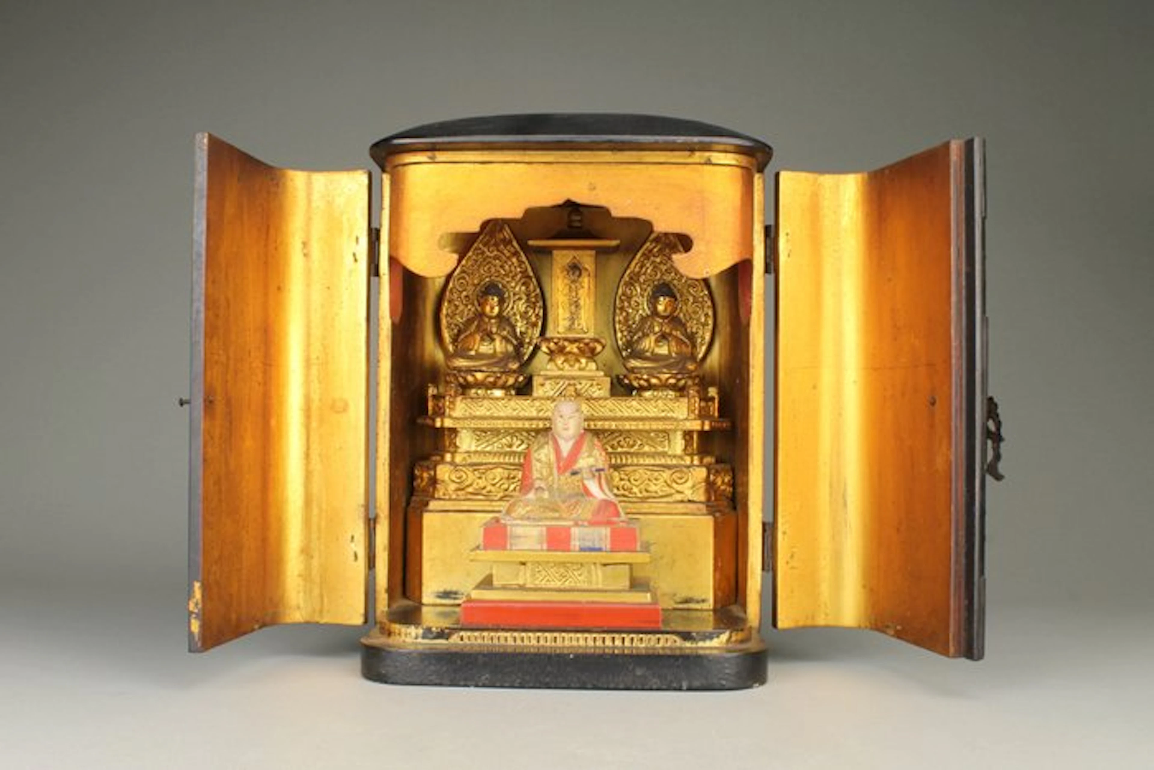 Travel altar (butsudan / zushi) Buddha - Wood