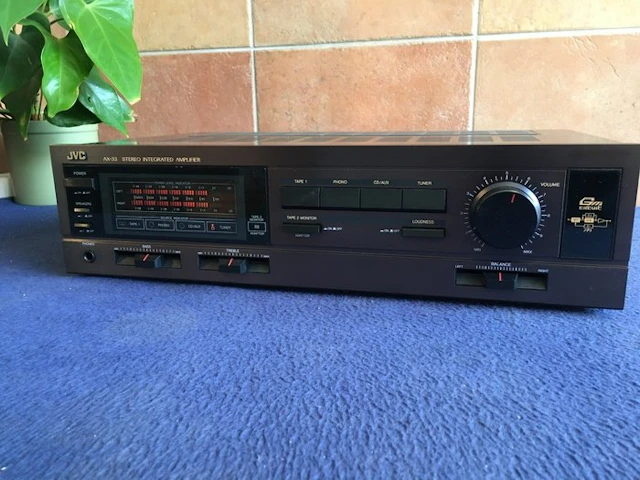 JVC - AX-33 Solid state integrated amplifier