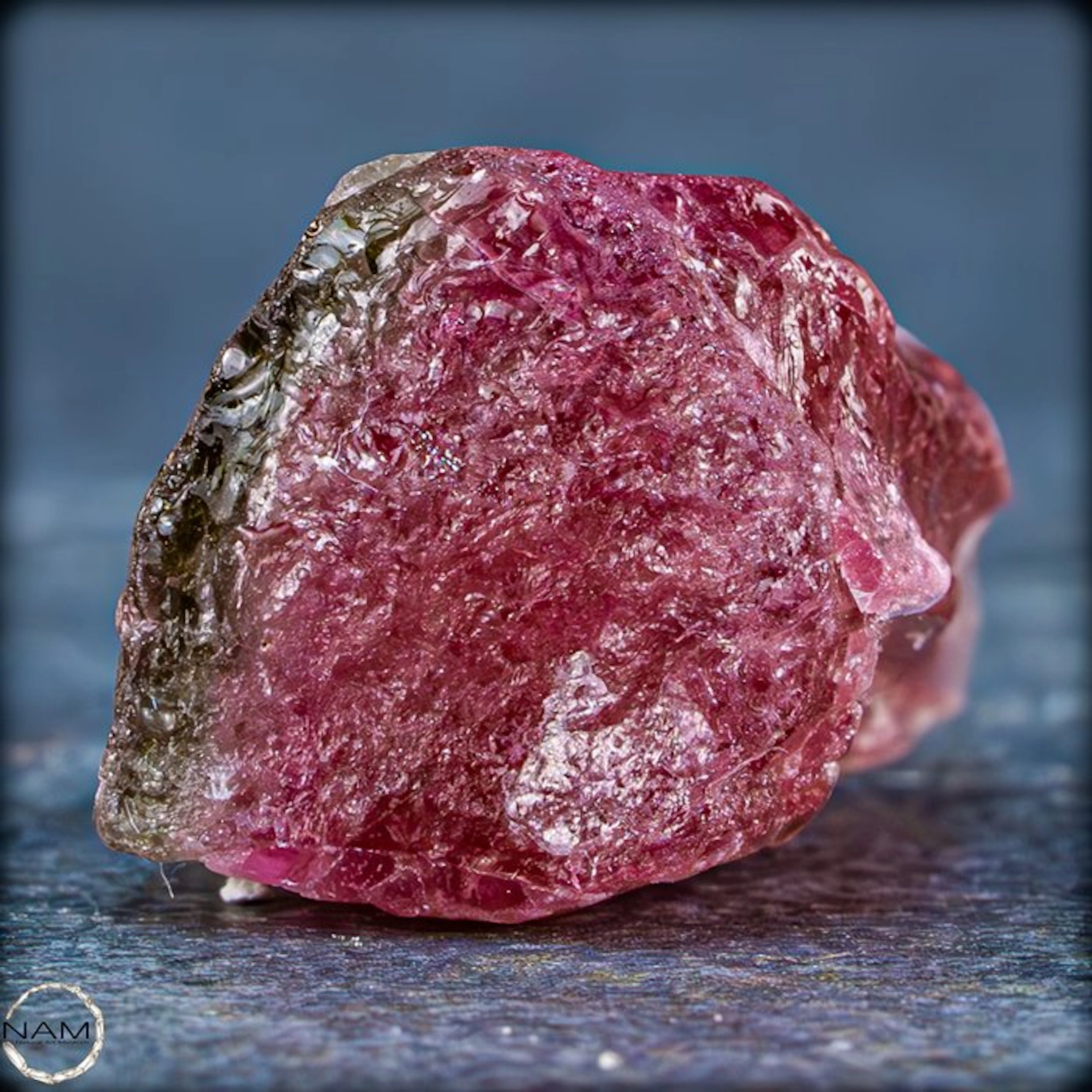 Rubellite – intense pink tourmaline crystal - 57.20 ct- 11.44 g