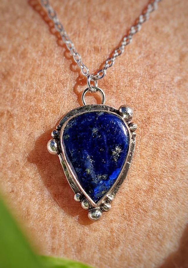 Artisanal "Asterion" jewel in 925 silver with top-quality lapis lazuli