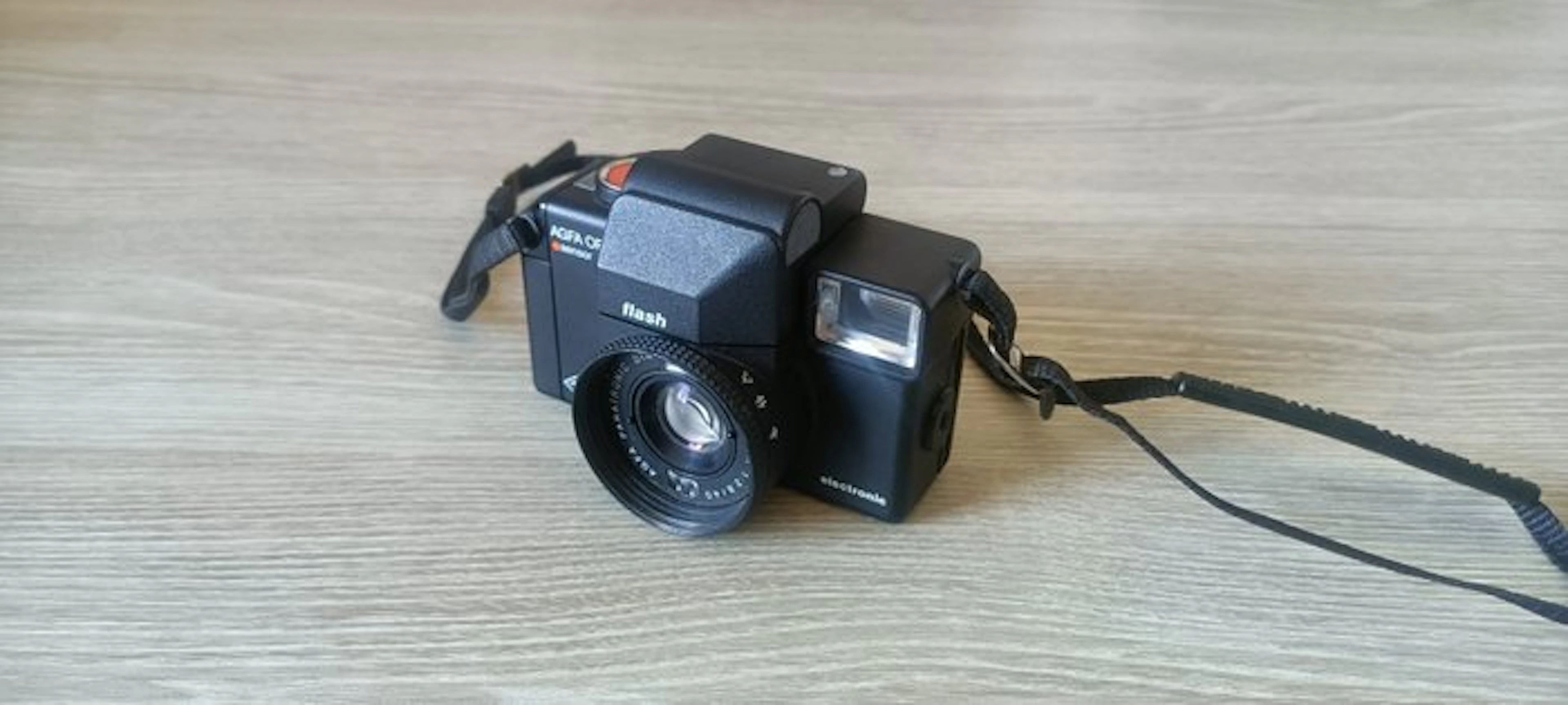 Agfa Optima Sensor Flash Rangefinder camera (No reserve price)