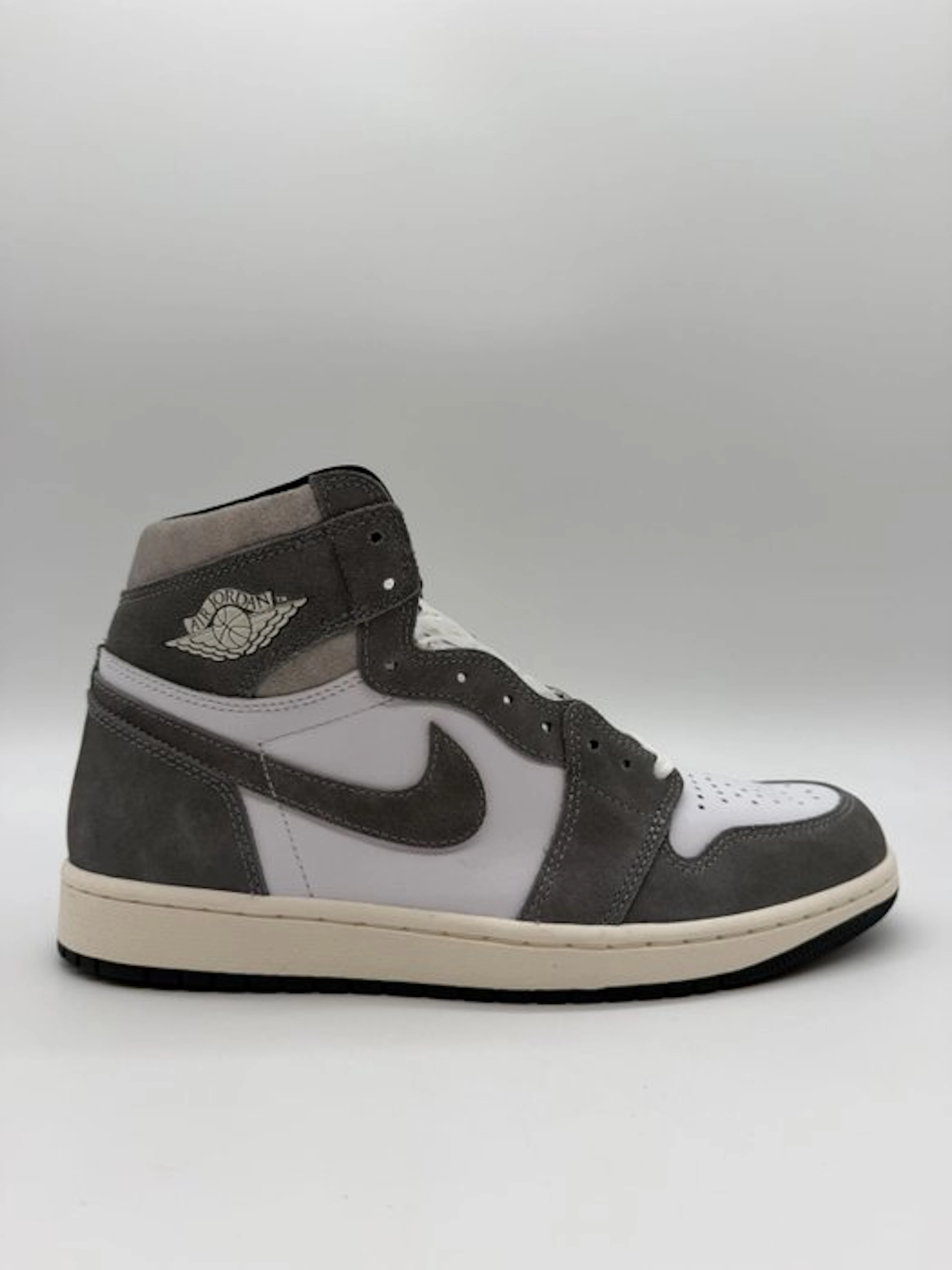 Air Jordan - Jordan 1 Washed Black - Sneakers - Size: EU 44
