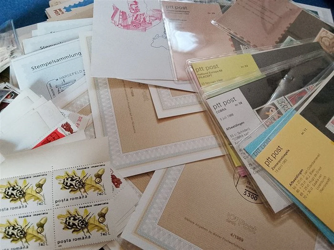 World - Large accumulation of stamp collections from European countries