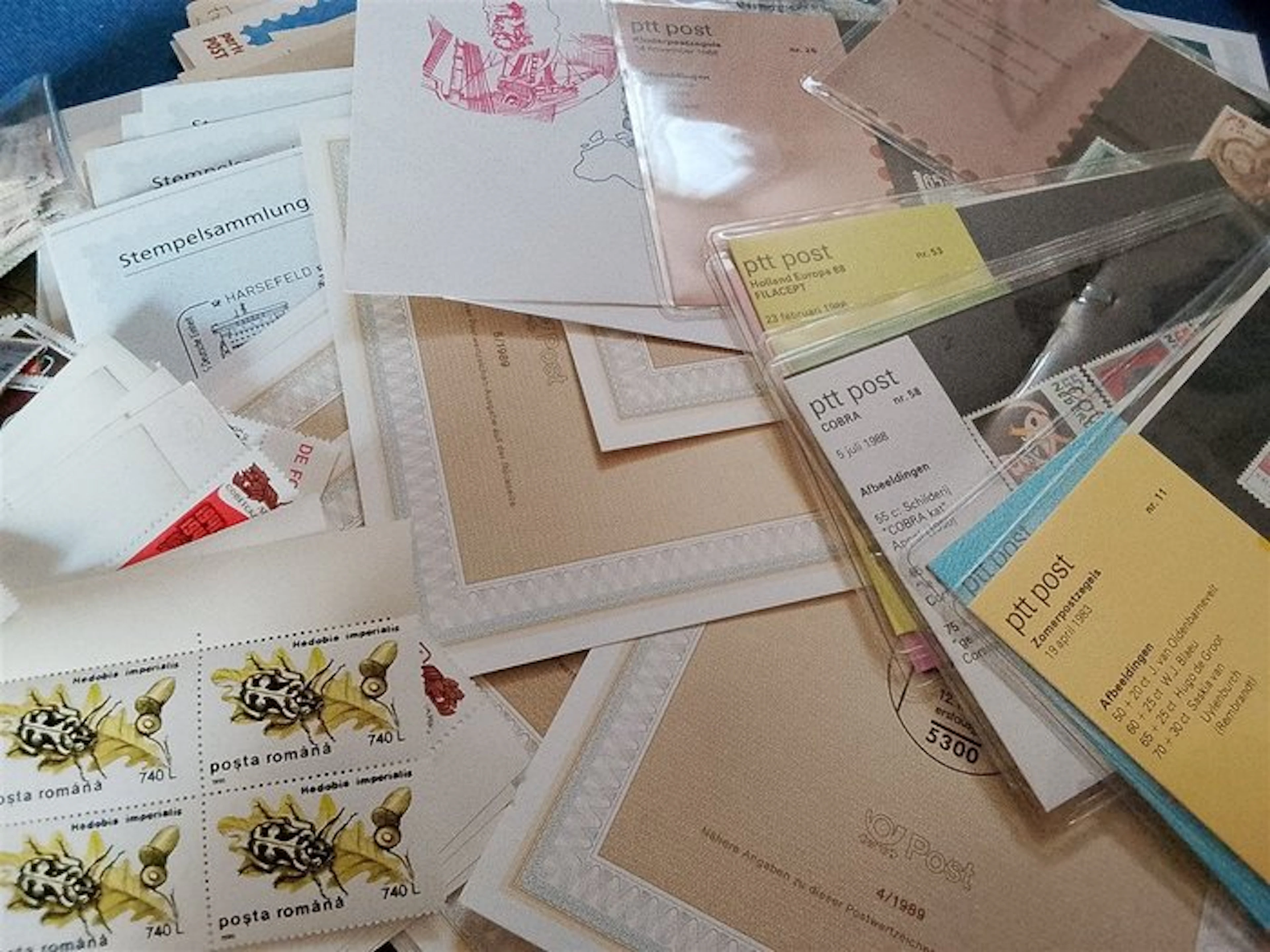 World - Large accumulation of stamp collections from European countries