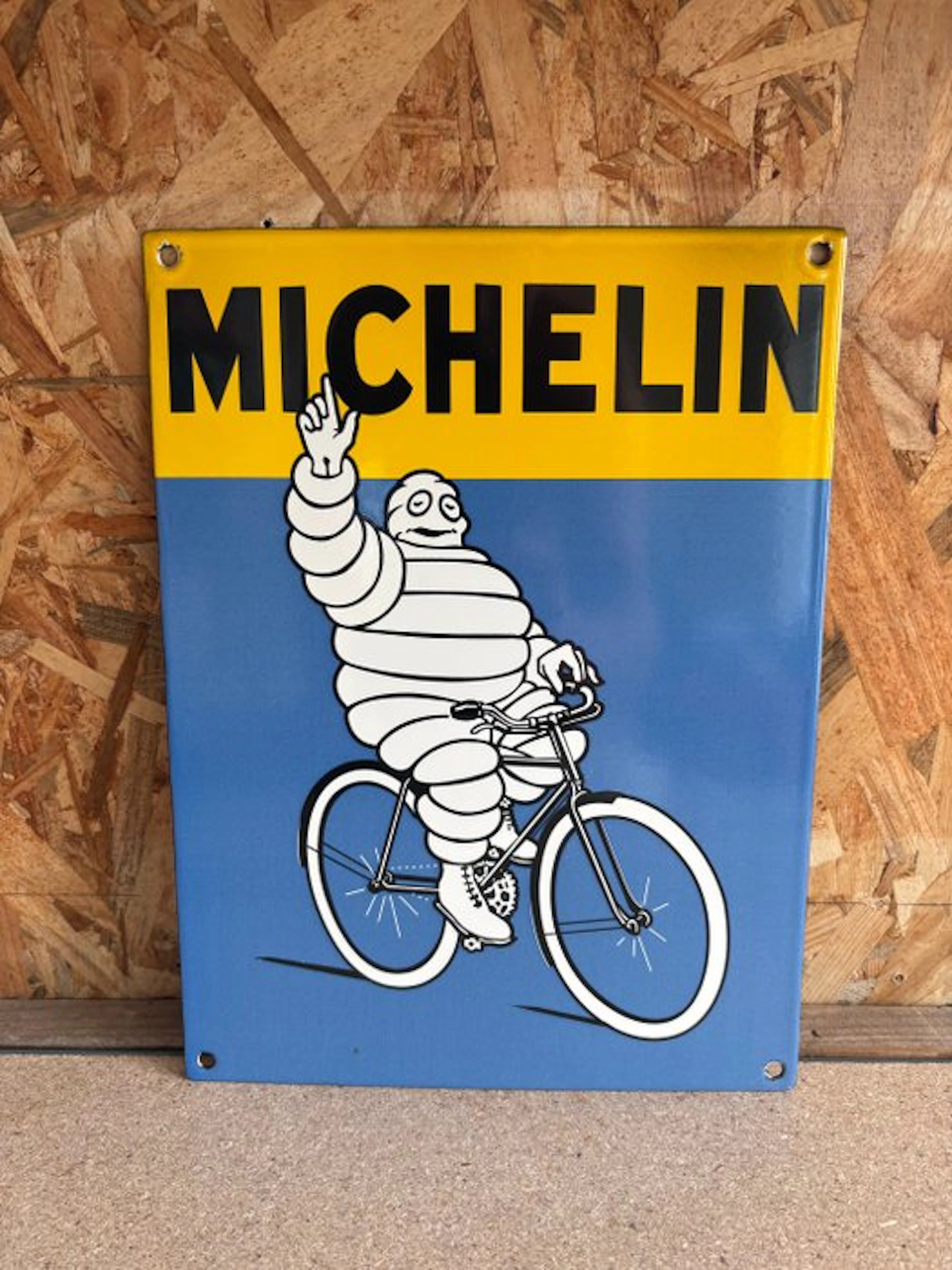 Magnificent enameled plaque - Michelin Bibendum - Enamel plate - Steel