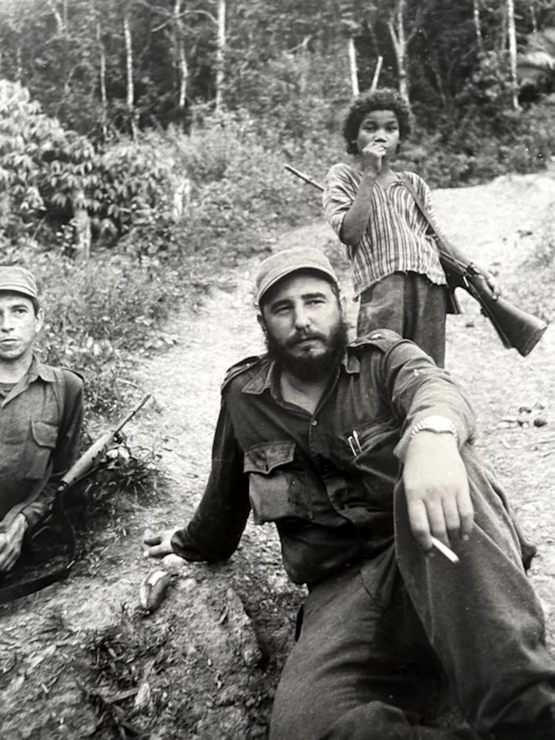 Alberto Korda (1928–2001) - "Fidel Castro con niño fusil" Sierra Maestra