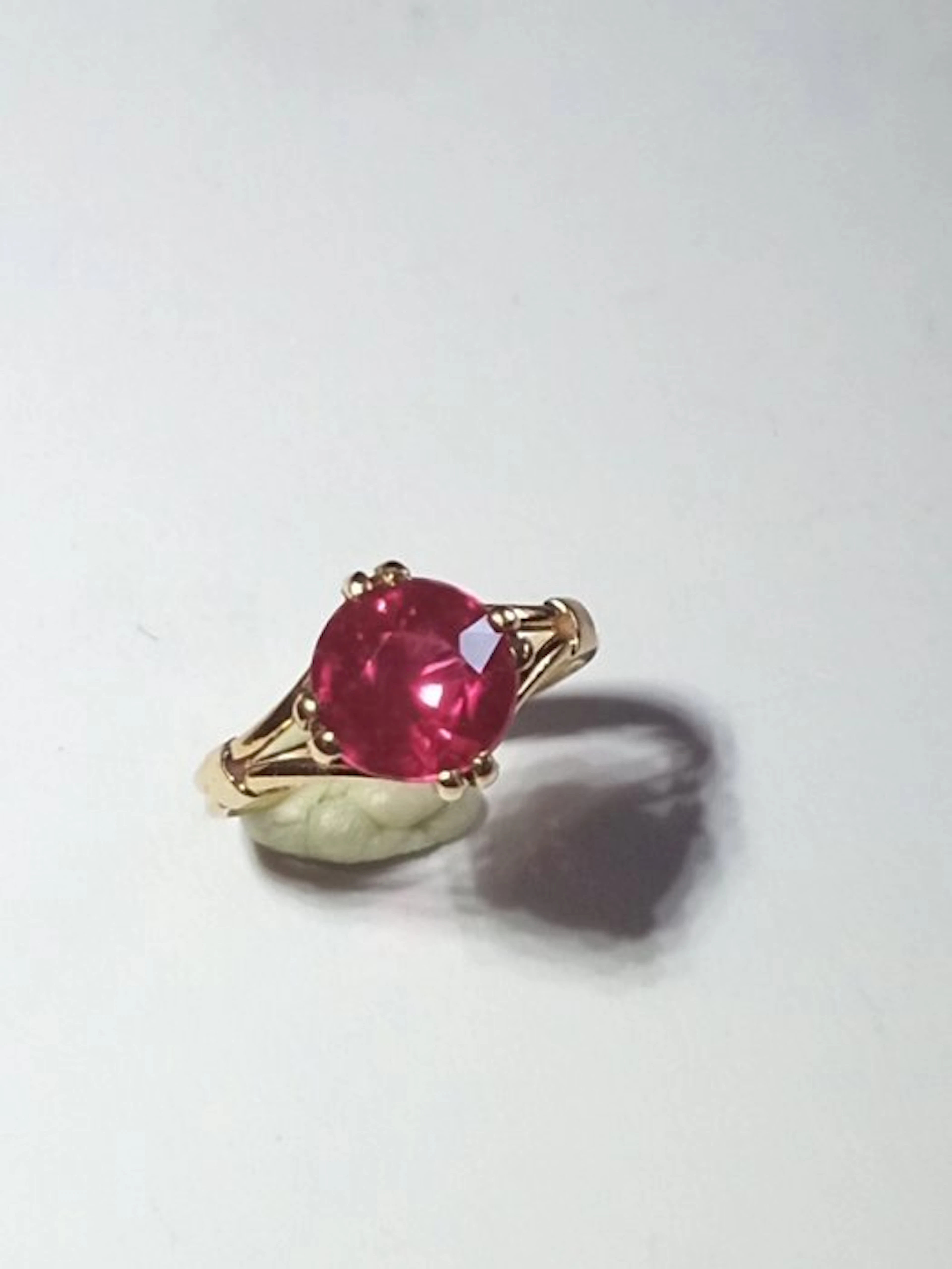 Ring - 18 kt. Yellow gold - 1.55ct. tw. Tourmaline - 18-karat gold