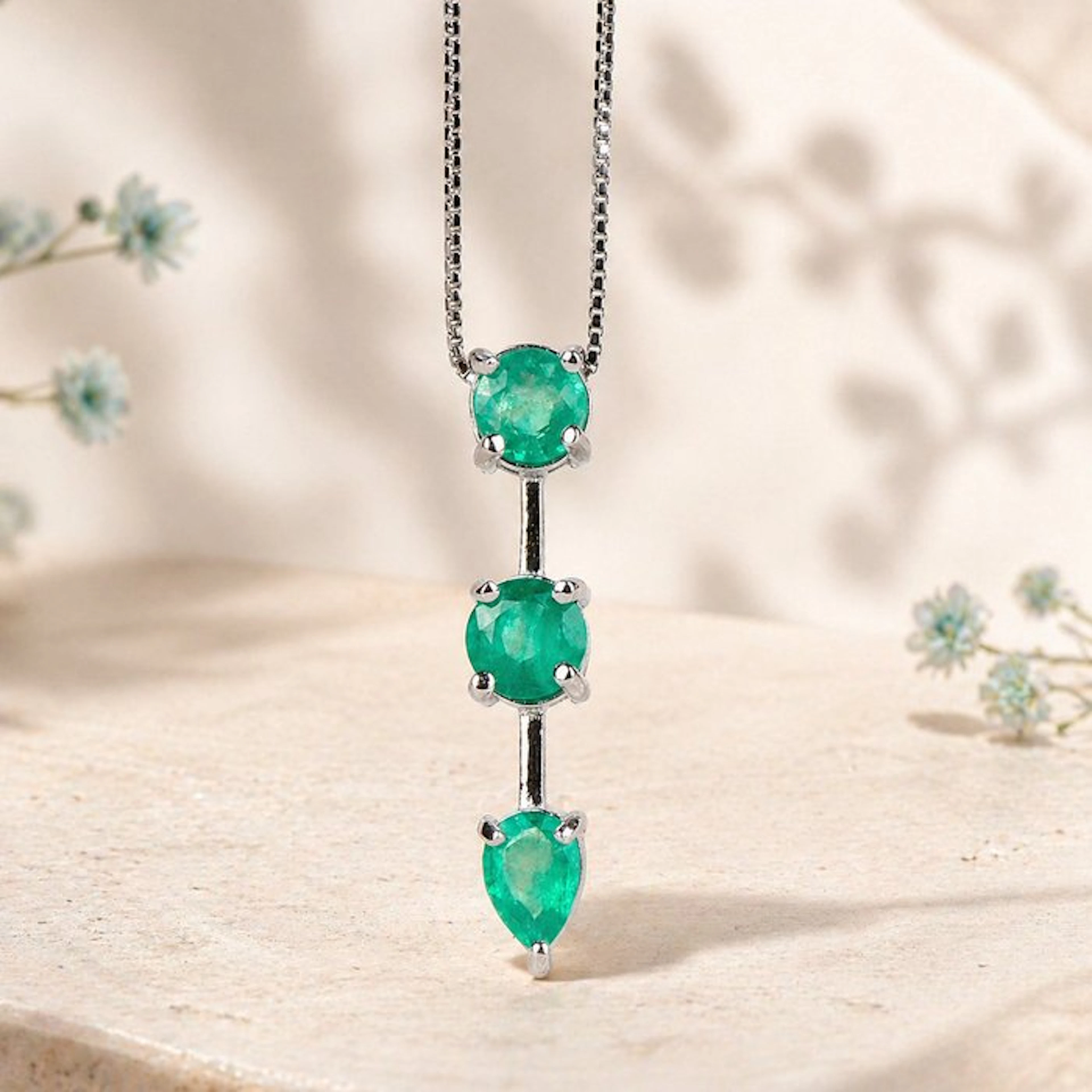 No reserve price - Pendant Silver - Emerald - Certified