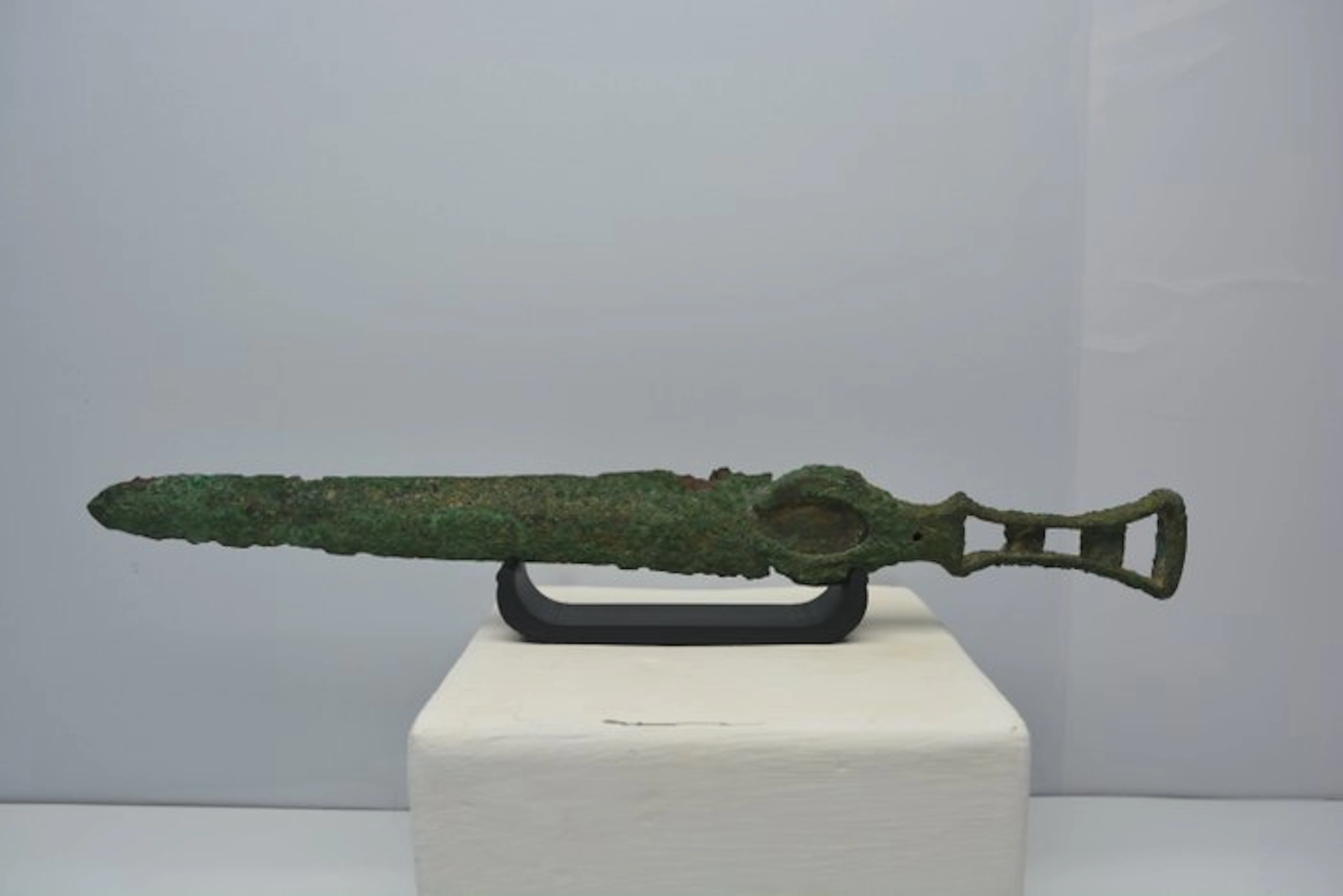 Middle Eastern Dagger with separately cast openwork hilt