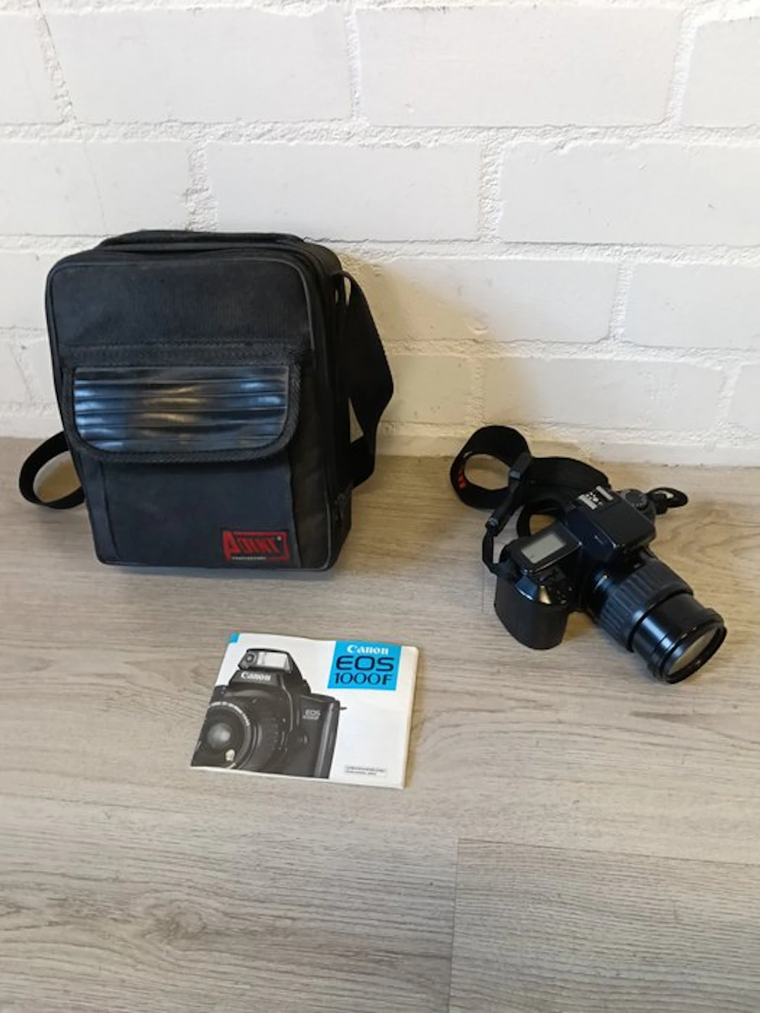 Canon EOS 1000F + 35-105mm | Analogue camera