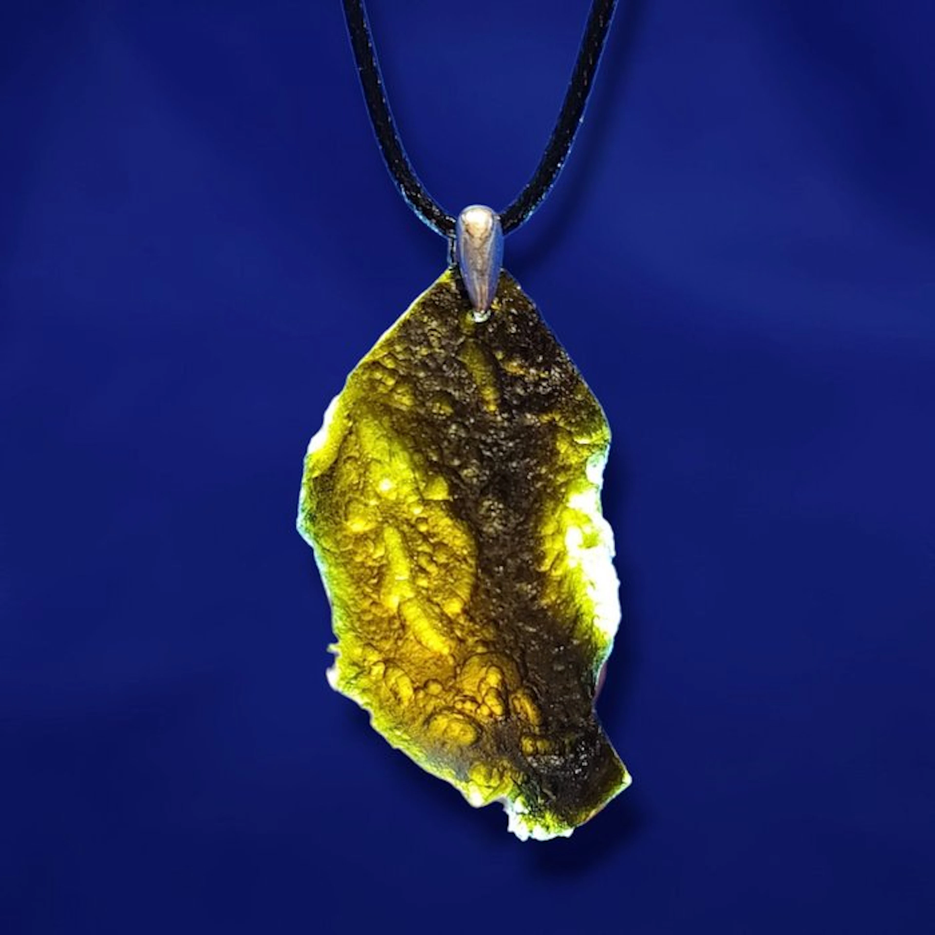Amazing!!! Translucent TEKTITE -impact of METEORITE- SILVER PENDANT
