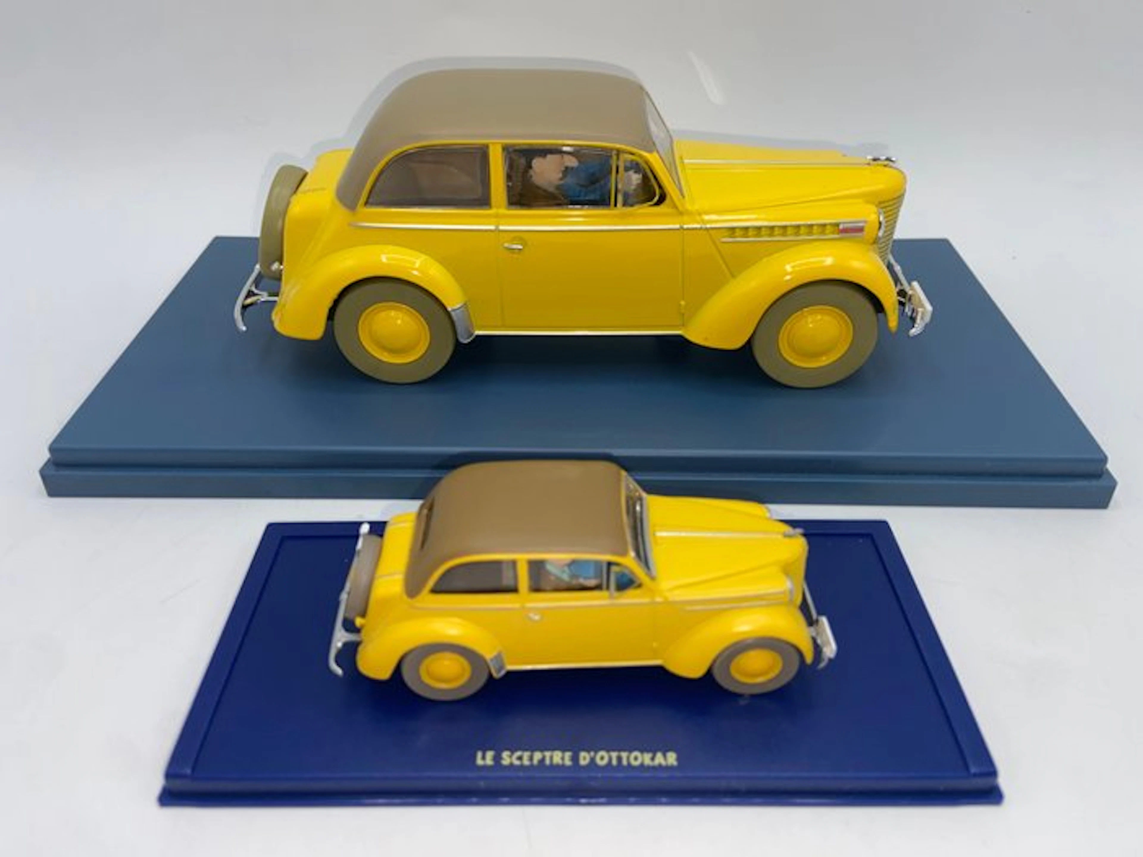 Atlas 1:24 - Model car (2) - Tintin – The Opel Olympia of the Syldavian spies
