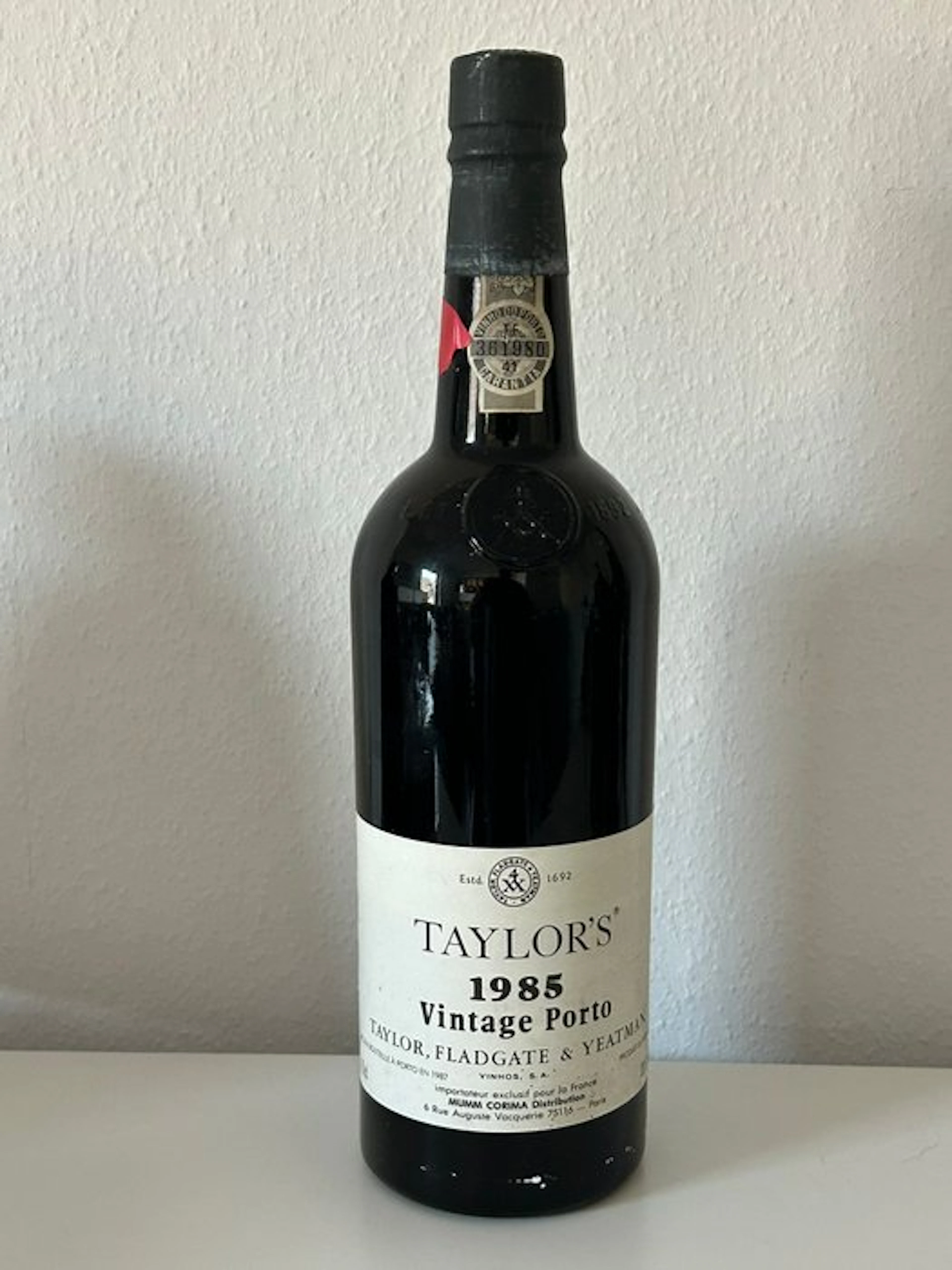 1985 Taylor's - Vintage Port - Bottled in 1987 - Douro - 1 Bottle (0.75L)