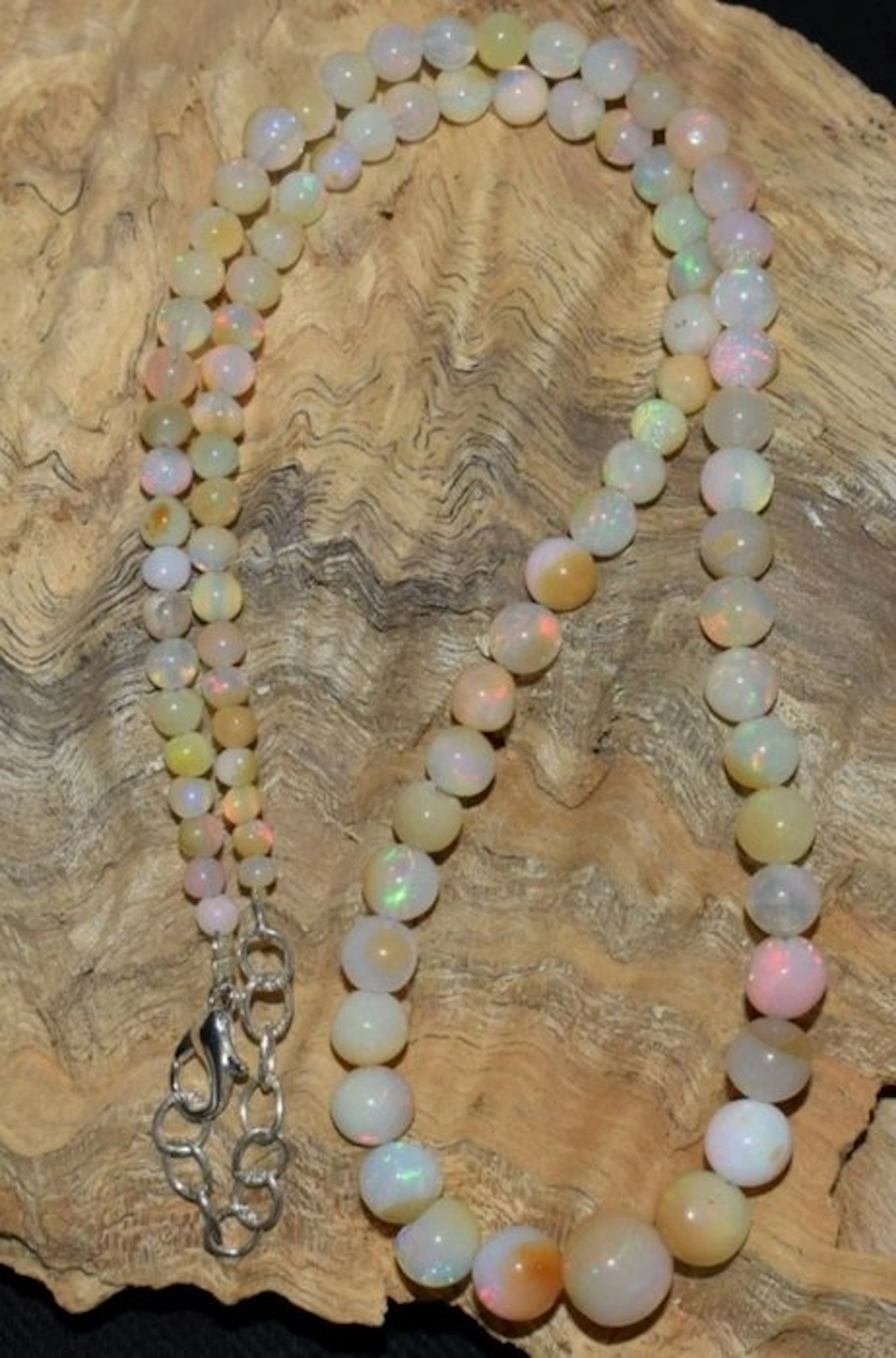 Opal A++ Necklace Opal Fire Round Pearls- 10 g - (1)