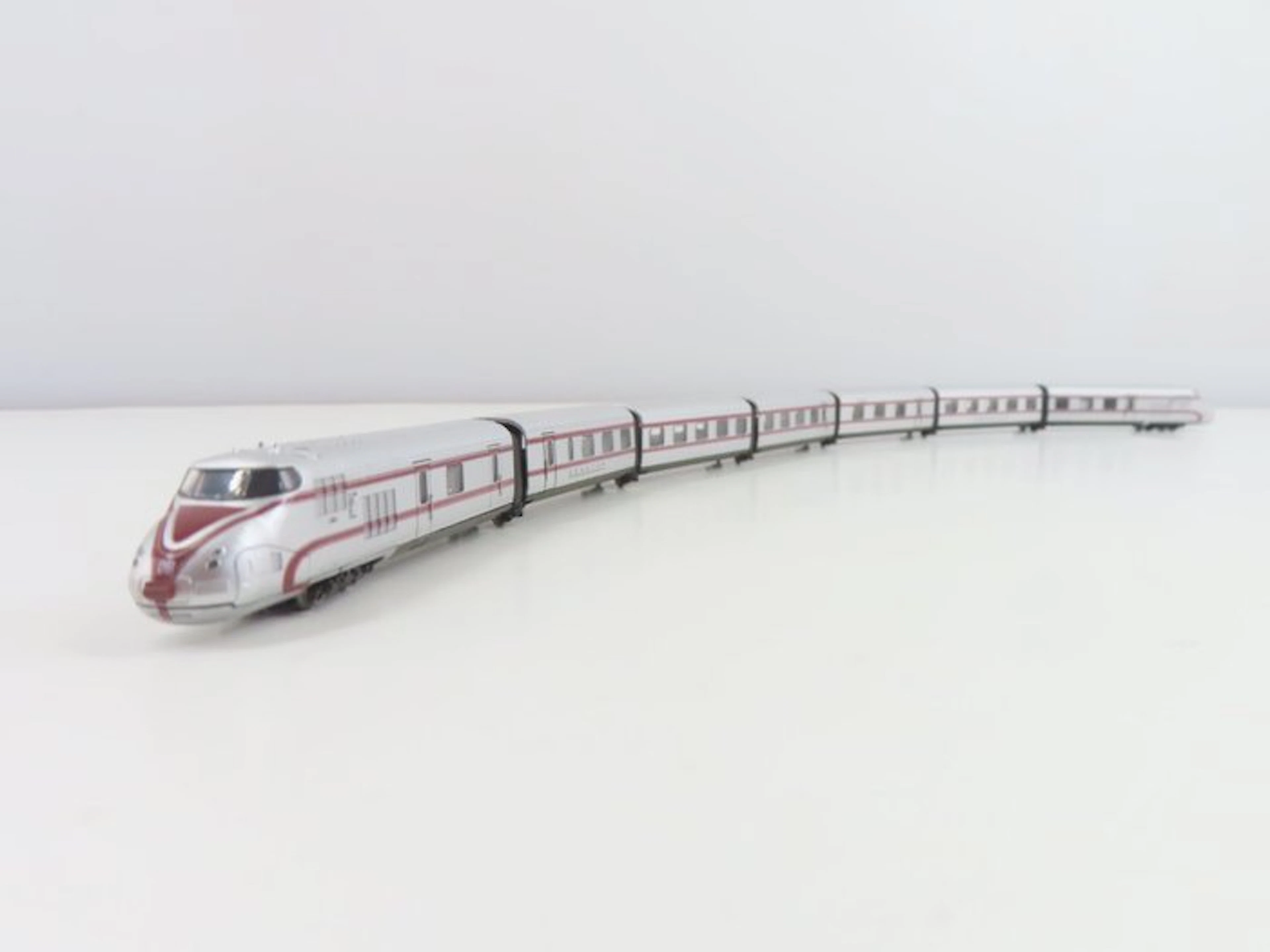 Märklin Z - 88100 - Train unit (1) - 7-piece set VT 10.5 "Senator" - DB