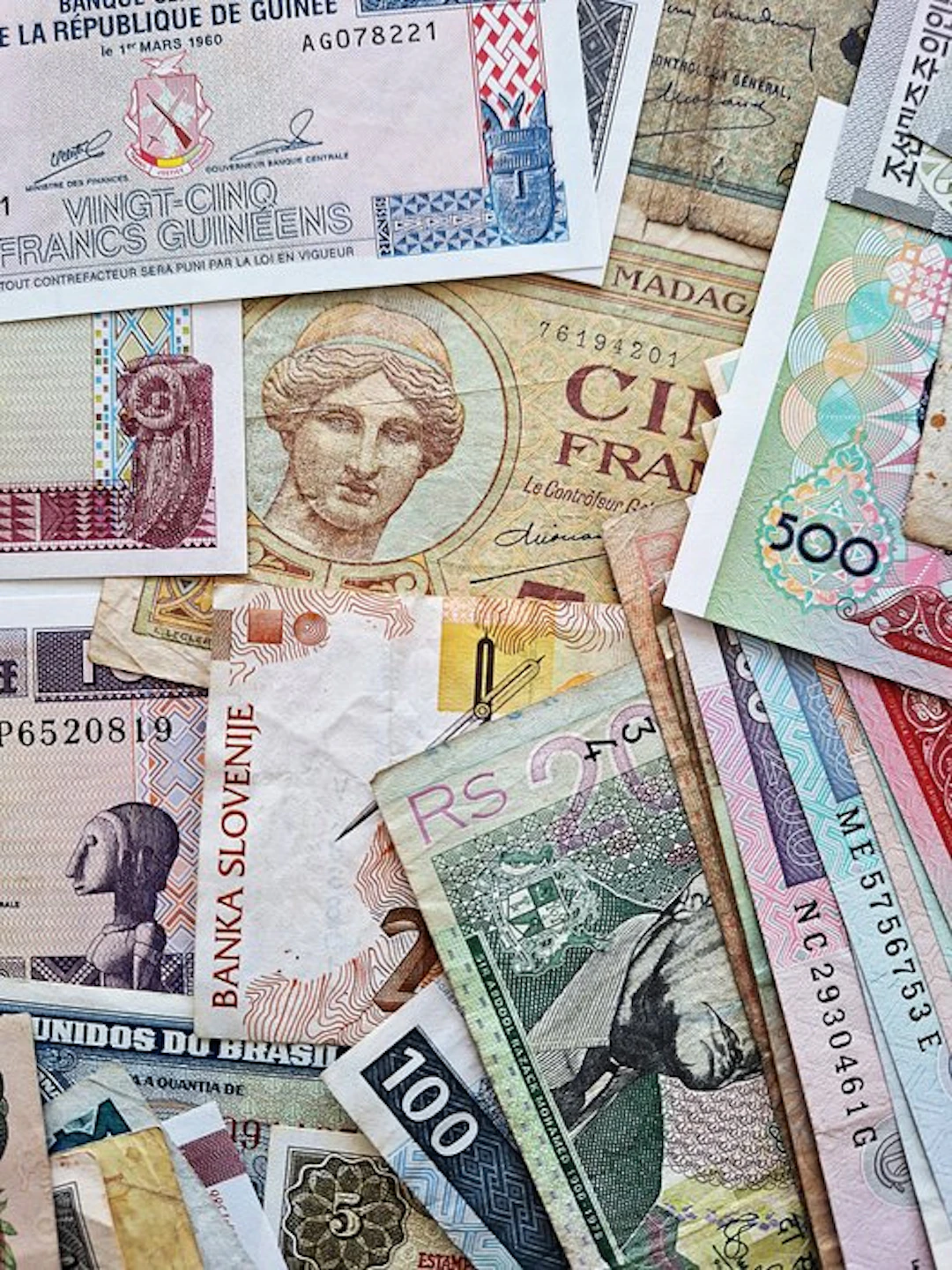 World. - 100 - Various Dates (No reserve price)