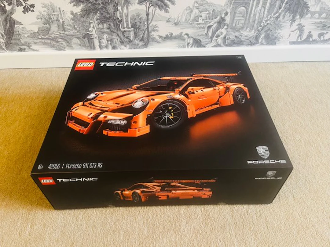 LEGO Set - 42056 - Technic - Porsche 911 GT3 RS includes brown outer carton