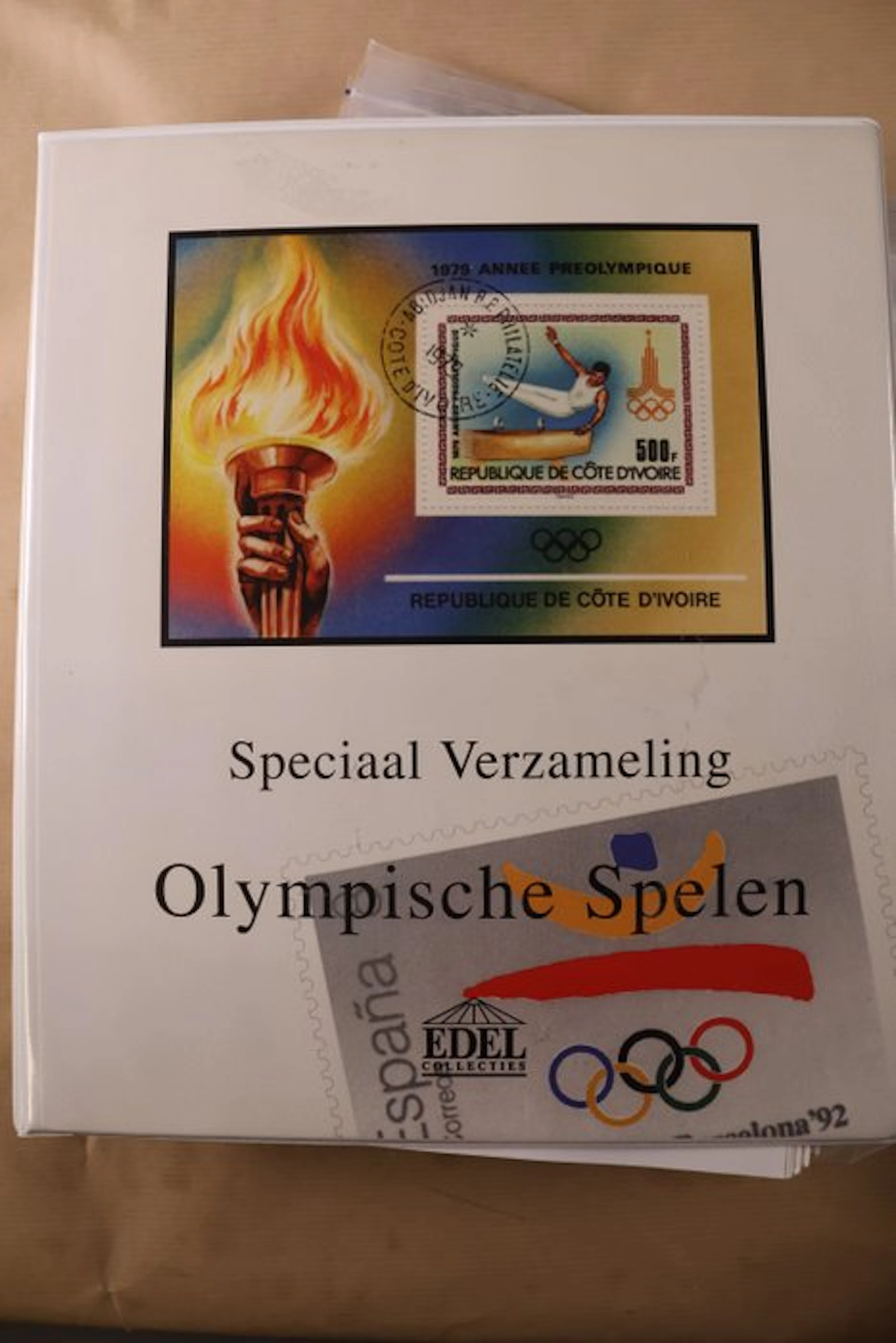 World 1980/2001 - Collection "Olympic Games" in 2 special presentation albums