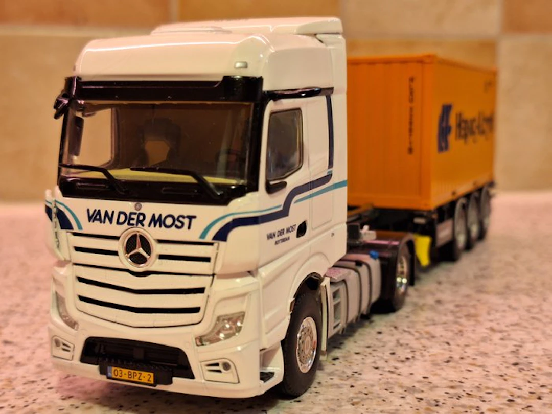 WSI 1:50 - Model truck - Mercedes MP5 - tractor with...