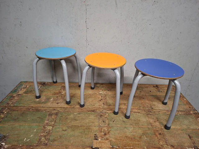 Stool (3) - Metal, Wood - School stools in various colors