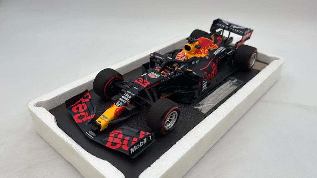 MiniChamps 1:18 - Model car - Red Bull Racing RB16 Max...