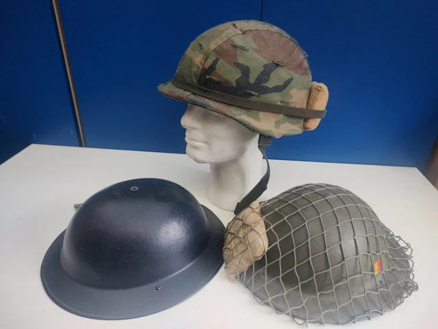 Belgium - Military helmet - Lot: Tommy and US-mod M1 helmet