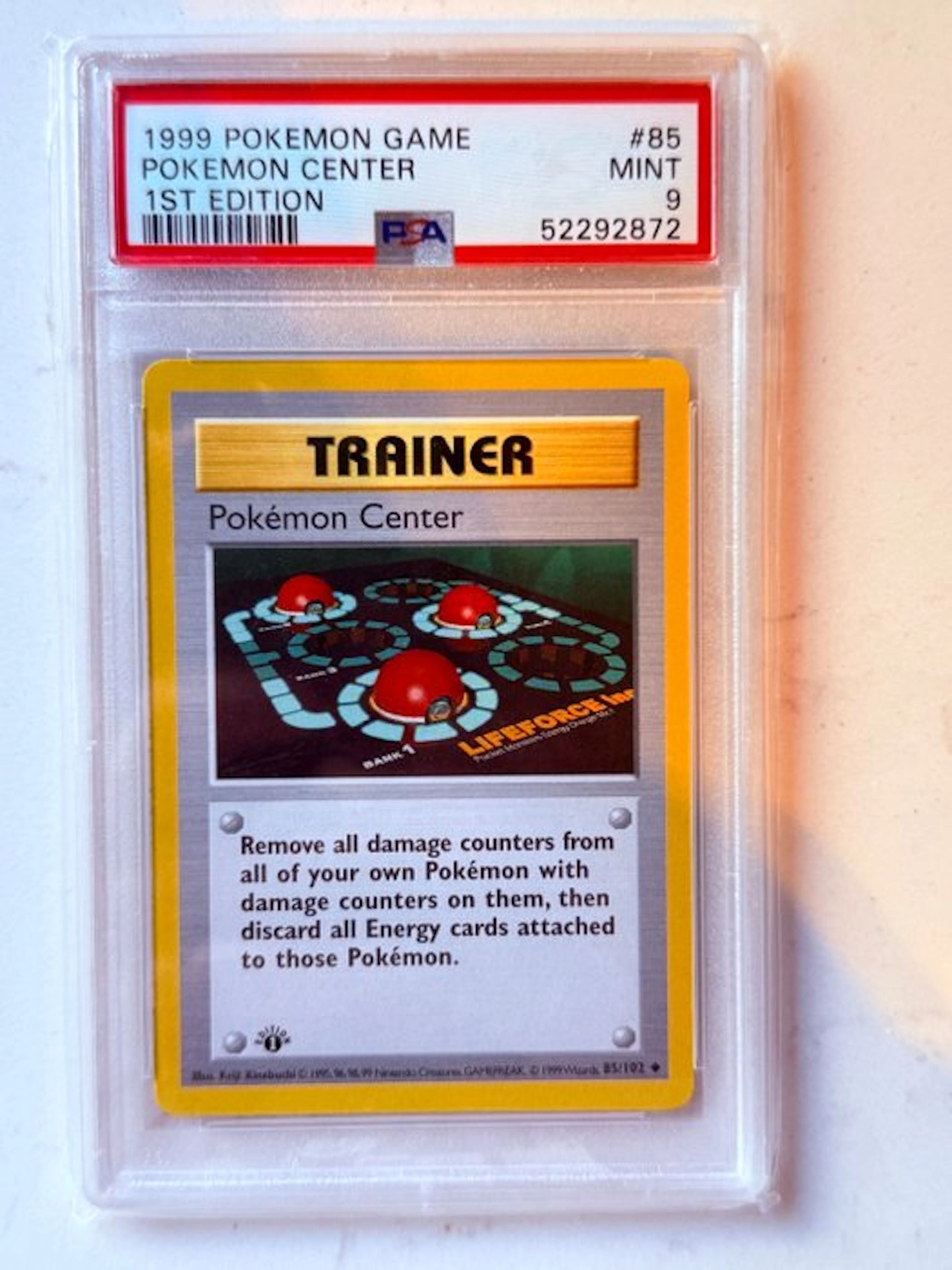 Pokémon - 1 Graded card - Pokémon Center 85/102 First...
