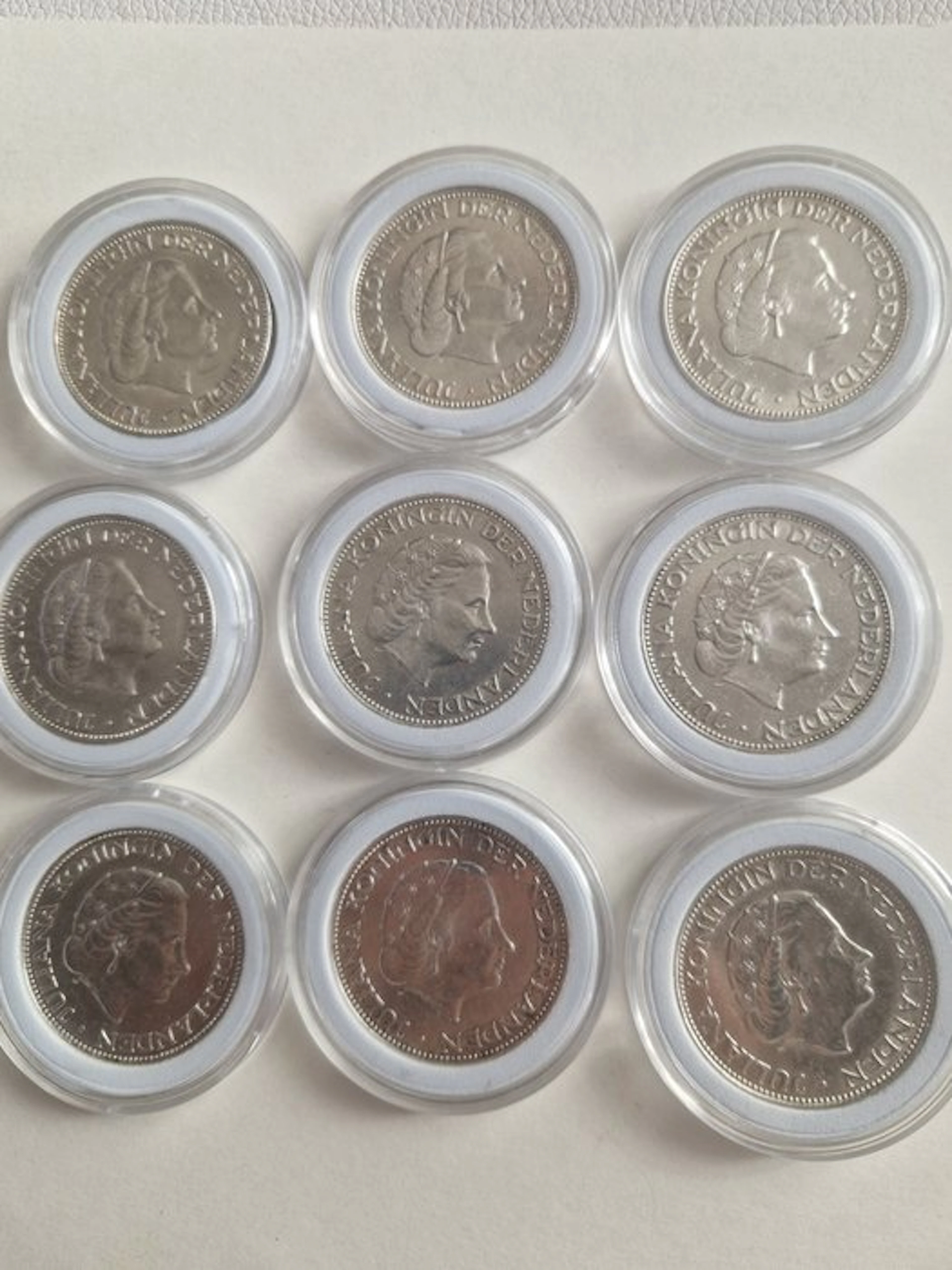 Netherlands. Juliana. 2 1/2 Gulden Lot van 9 stuks (No reserve price)