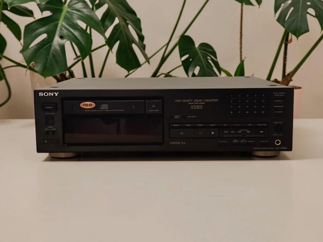 Sony - CDP-X33ES High-End 'Elevated Standard' CD player
