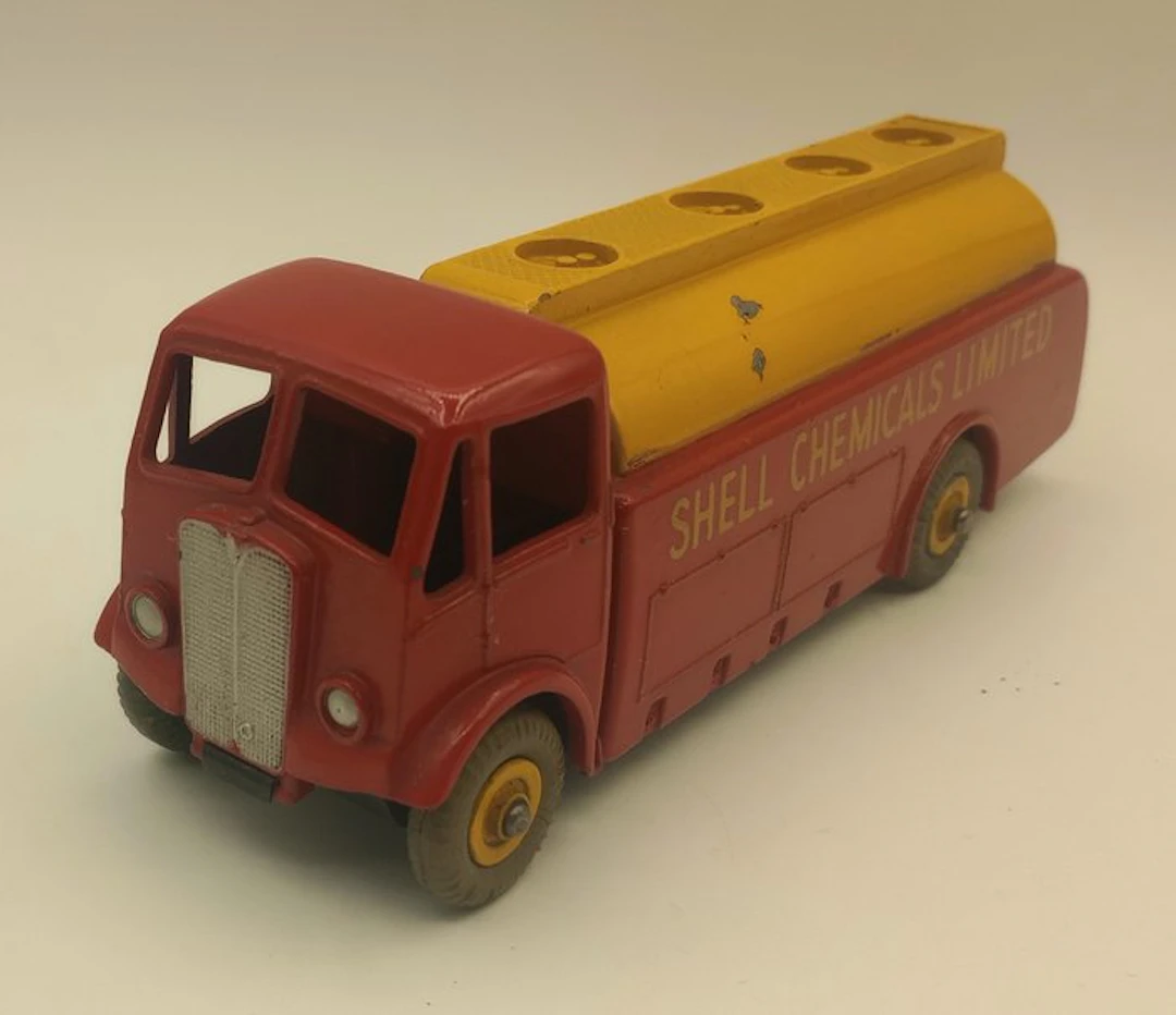 Dinky Toys - Model truck - 591 A.E.C Tanker