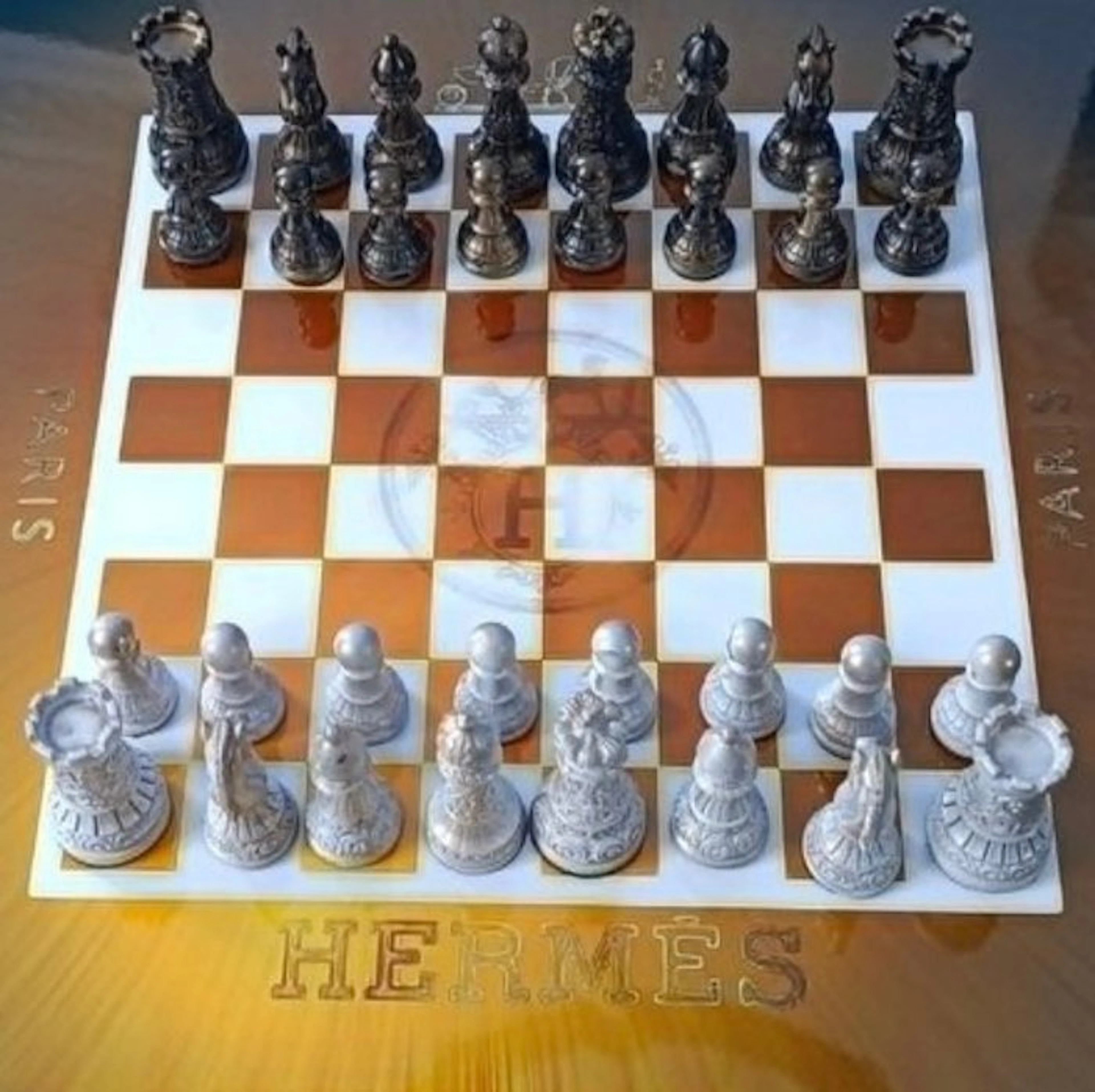 Dominique Kleiner (XX) - ÉCHIQUIER D’ART « HERMÈS OR GOLD...