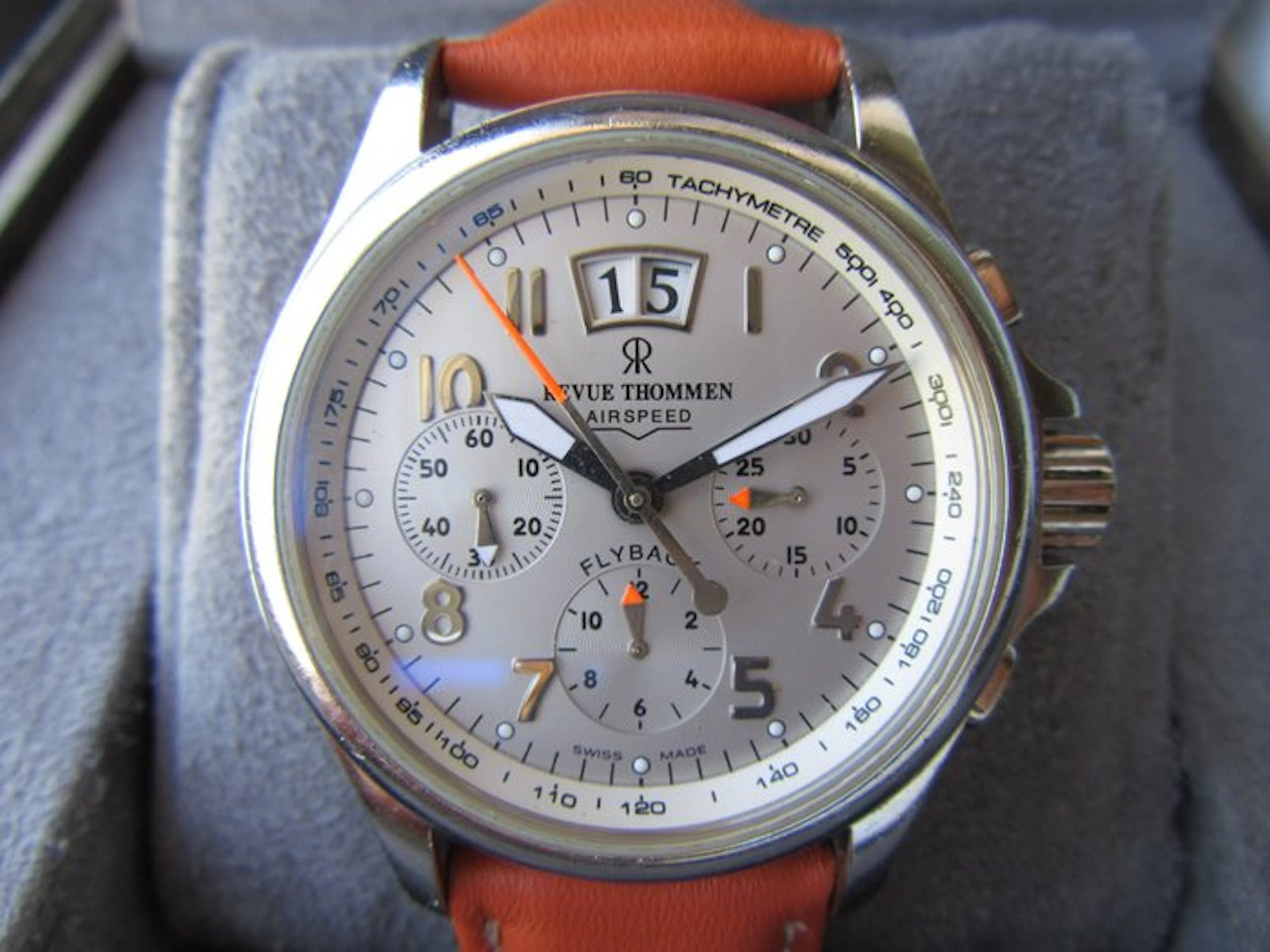 Revue Thommen - Airspeed Flyback Big Date Cronografo...