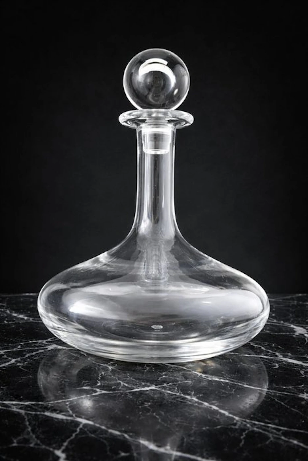 Baccarat - Decanter - Crystal