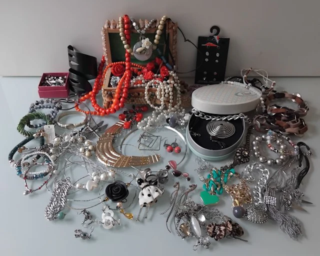 Themed collection - Classic and Ethnic Vintage Costume...
