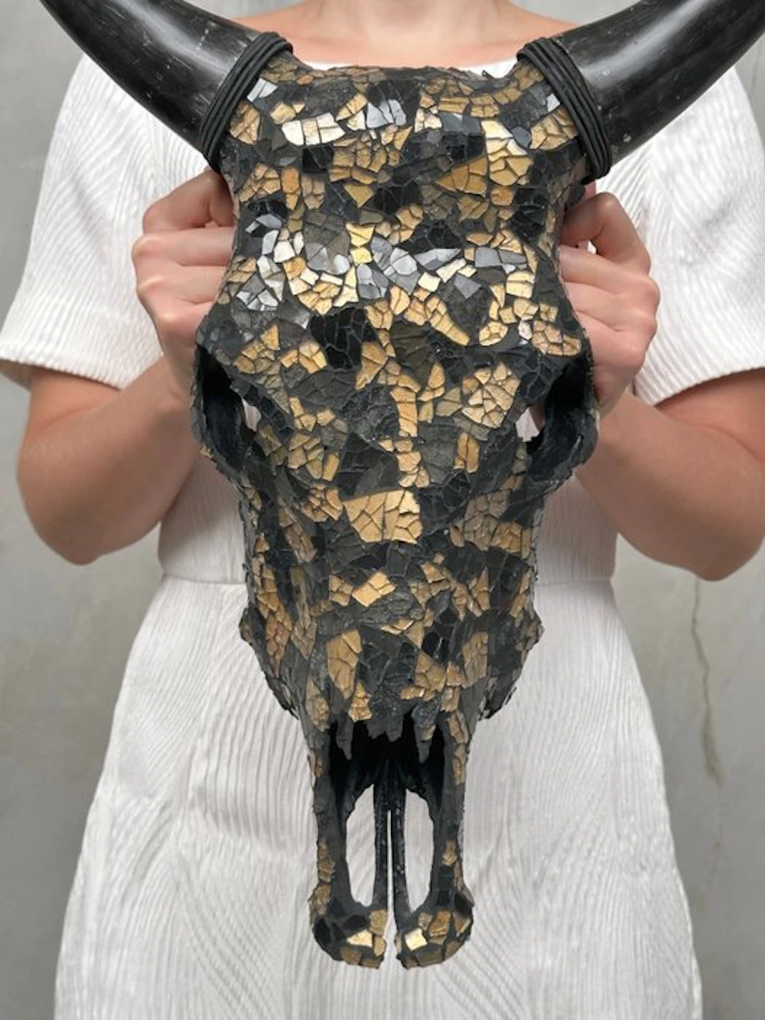 NO RESERVE PRICE - Stunning Cow skull with Glass Mosaic inlay-Black